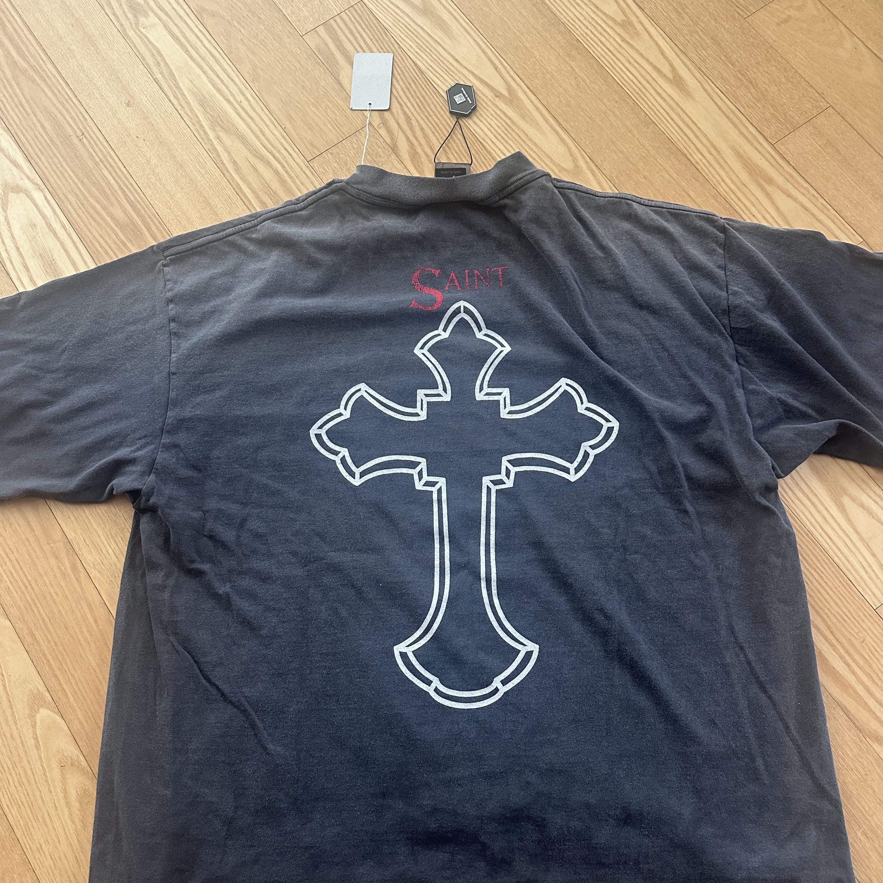 Saint Mxxxxxx x 2Pac S/S T-Shirt Black - 25SS 착용 스타일 - 2