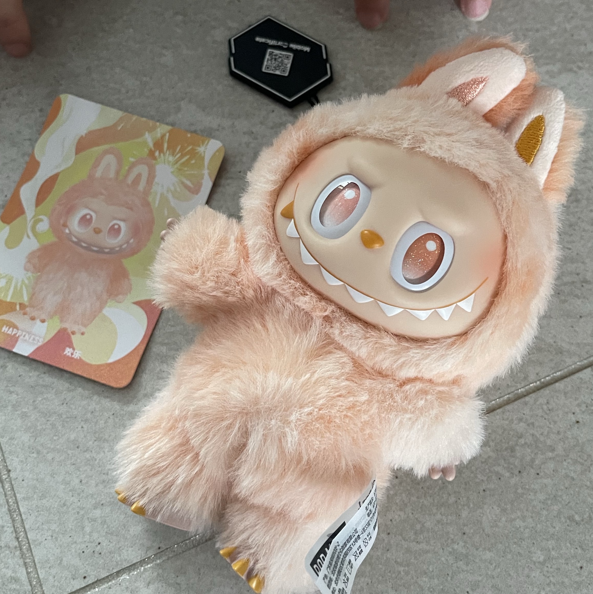 Pop Mart Labubu The Monsters Highlight Series Happiness Keyring (Opened Case) 착용 스타일