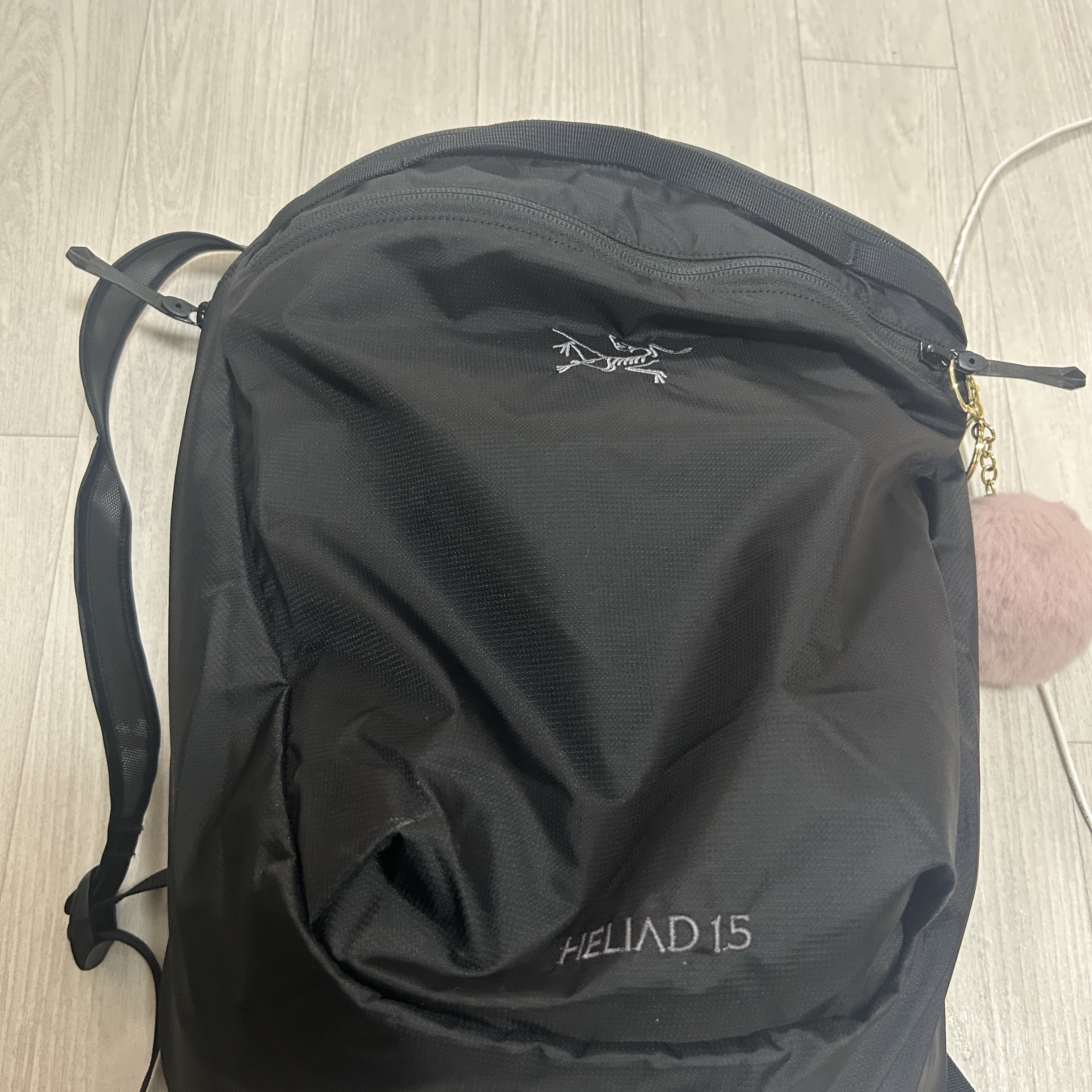 Arc'teryx Heliad 15 Backpack Black, Arc'teryx Heliad 15 Backpack Rune 착용 스타일 - 1