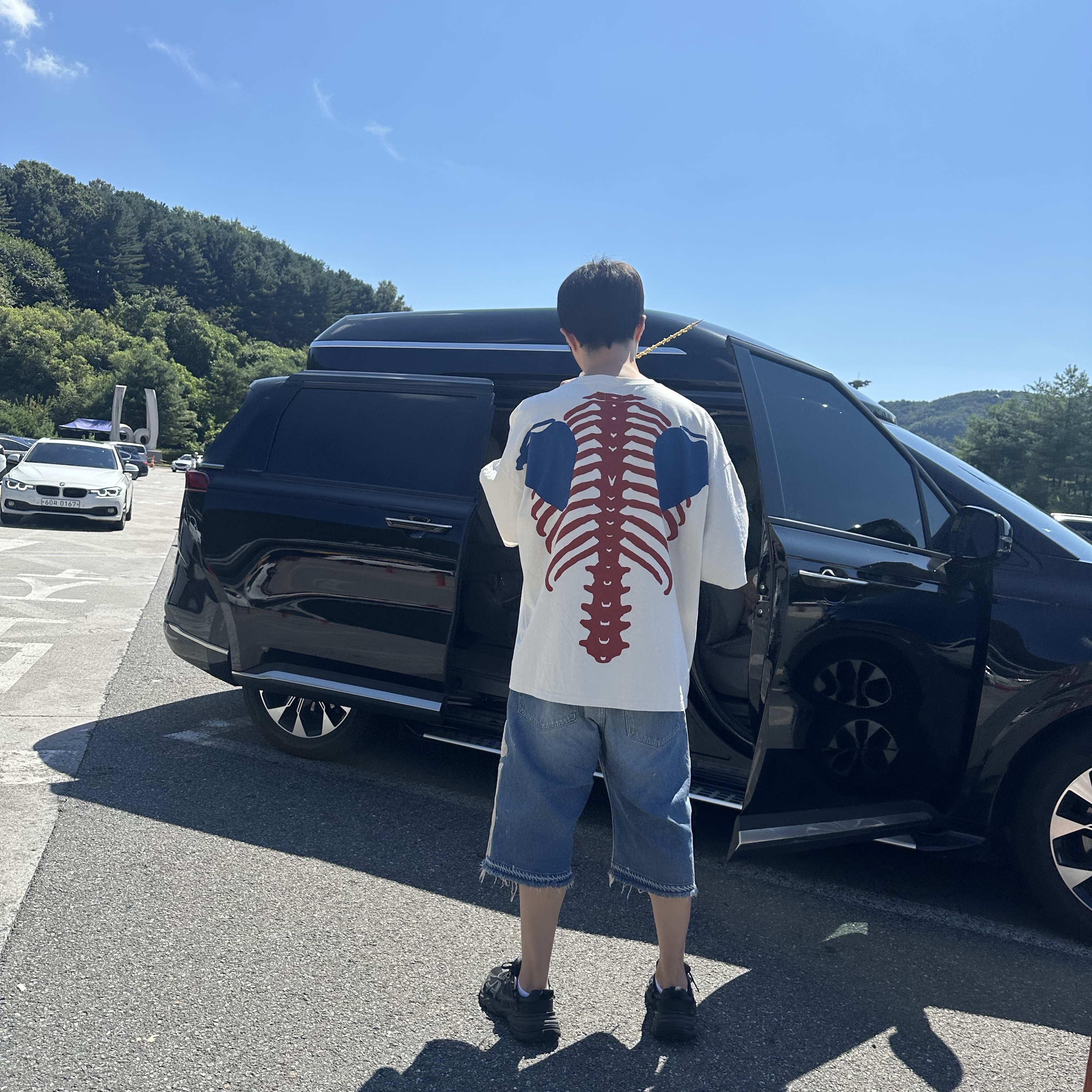 Kapital Cotton Sheeting Two Tone Big Pocket Bone T-Shirt Tricolor, Kapital 14 oz. Denim 5P Bone Embroidery Short Pants Indigo (Processing) 착용 스타일 - 2