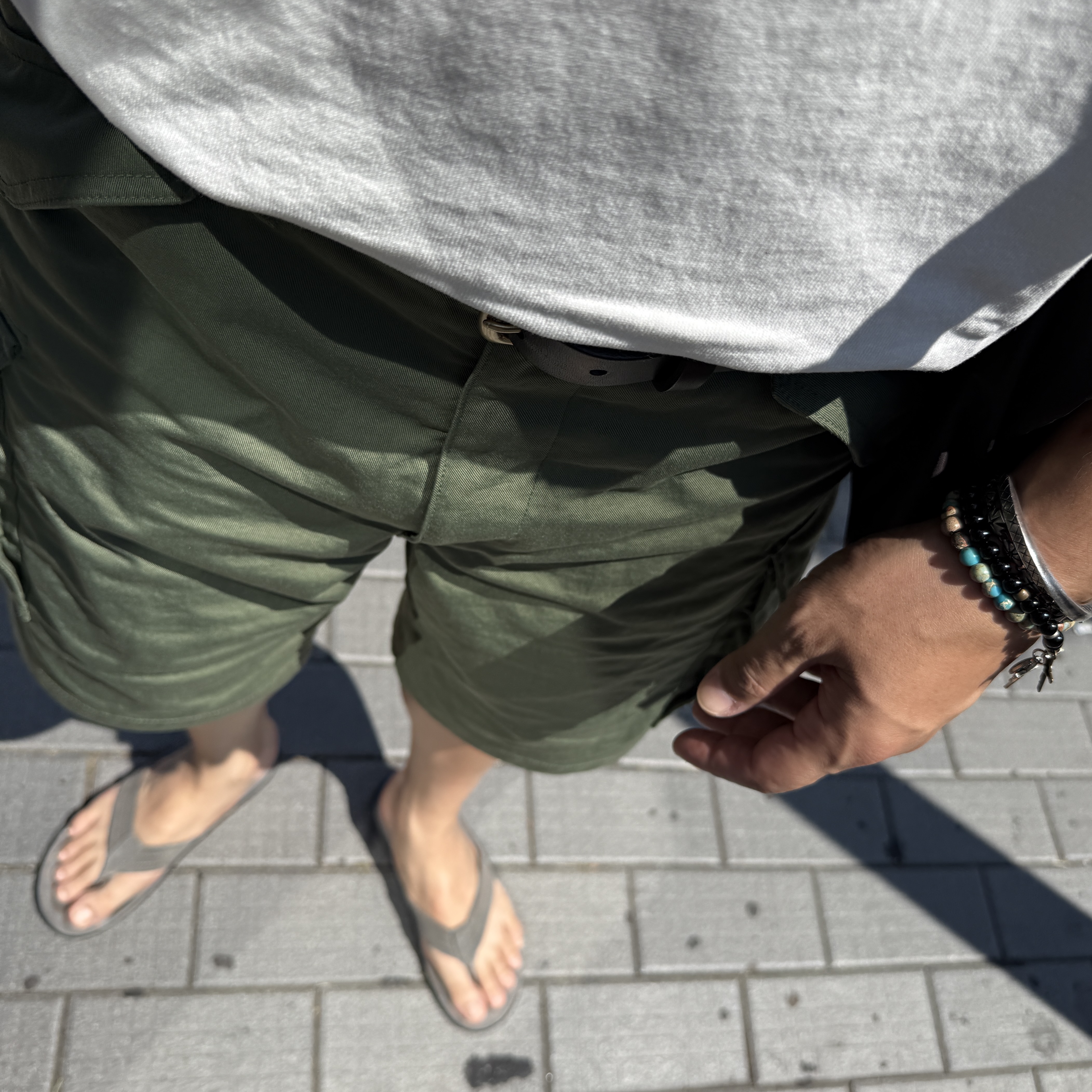Pottery Cargo Shorts Khaki 착용 스타일