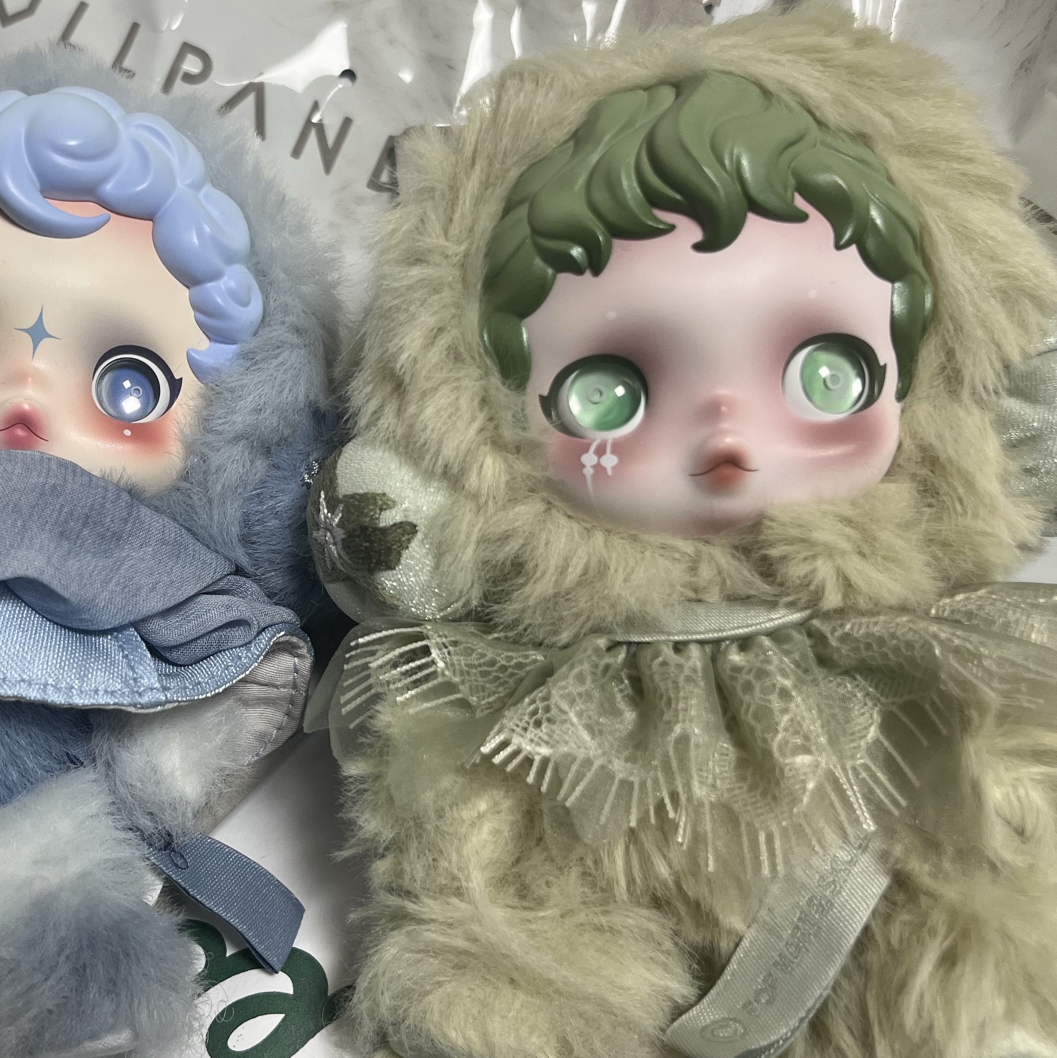 Pop Mart Skullpanda L’Impressionnisme Series Plush Doll Pond (Opened Case) 착용 스타일