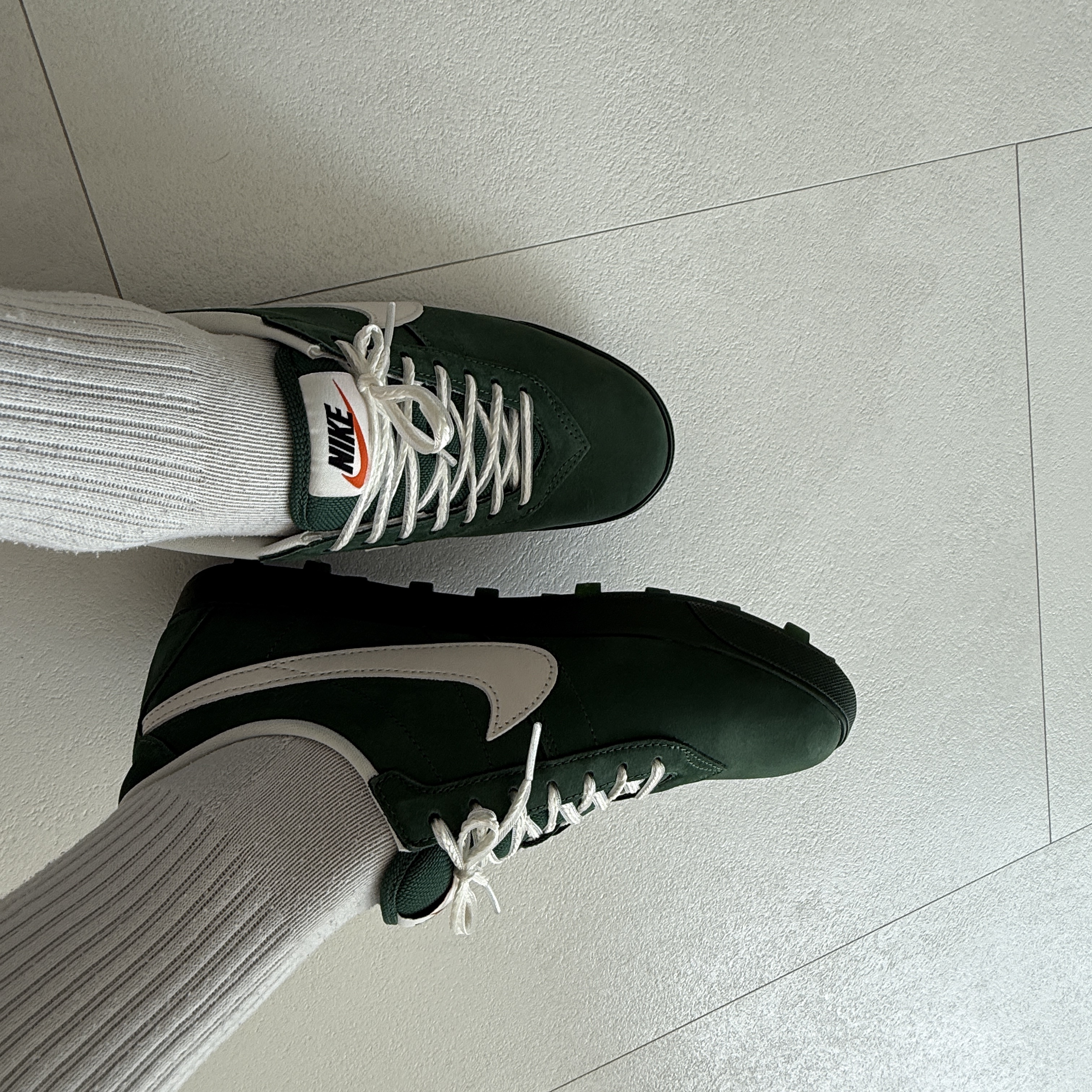 Nike Astrograbber Fir and Phantom 착용 스타일 - 2