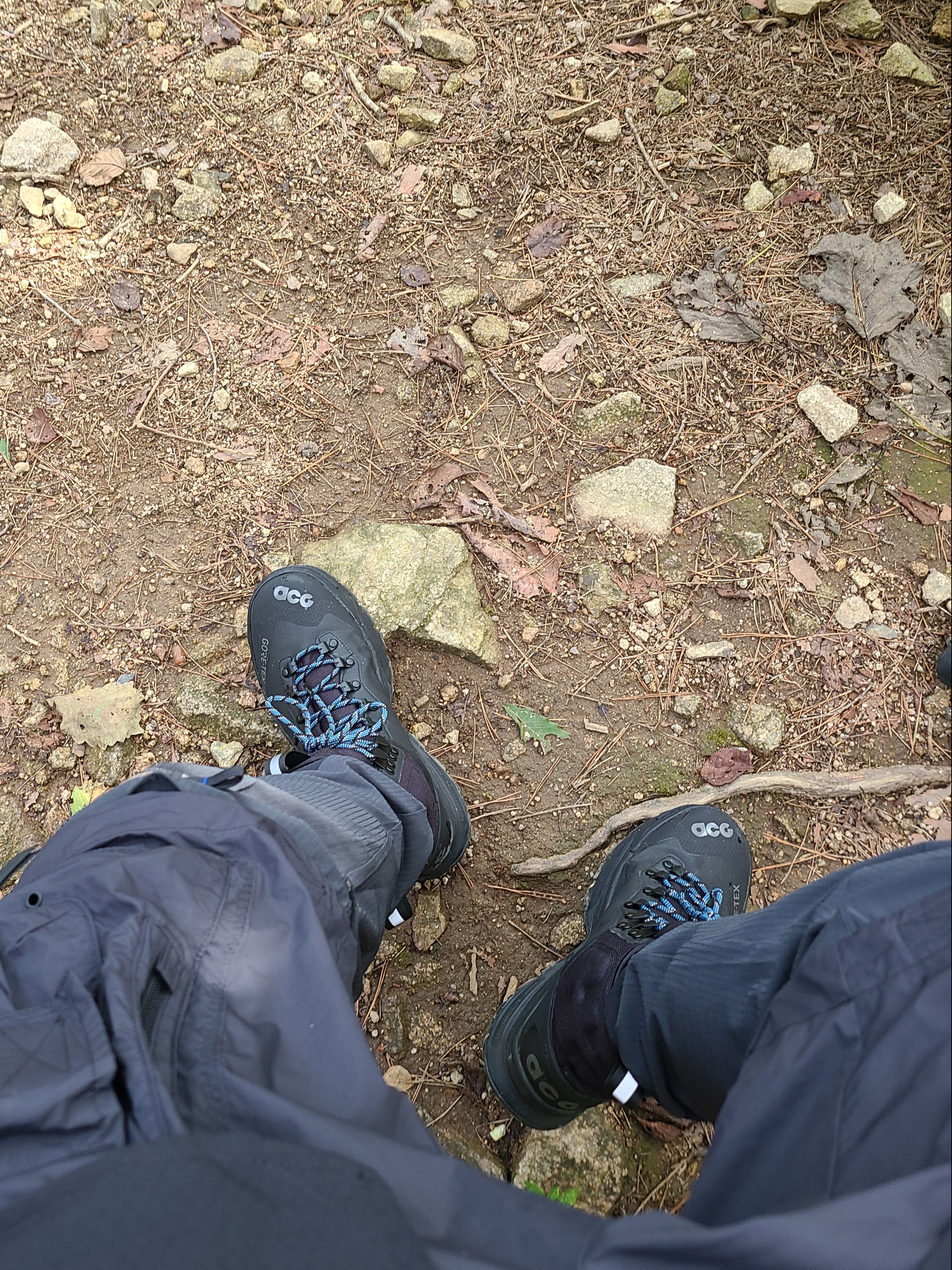 Nike NRG ISPA Convertible Pants Black, Nike ACG Air Zoom Gaiadome Gore-Tex Black 착용 스타일