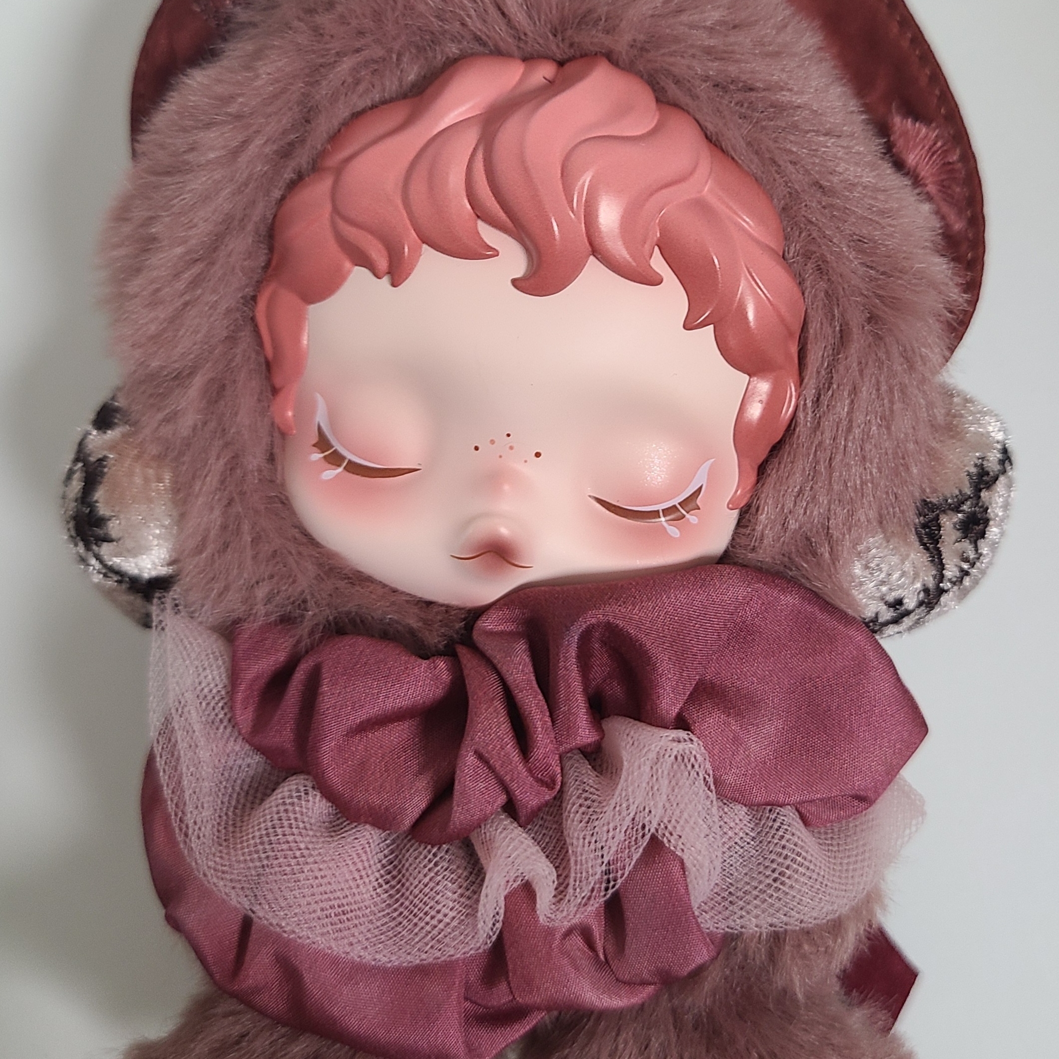 Pop Mart Skullpanda L’Impressionnisme Series Plush Doll Blossom (Opened Case) 착용 스타일
