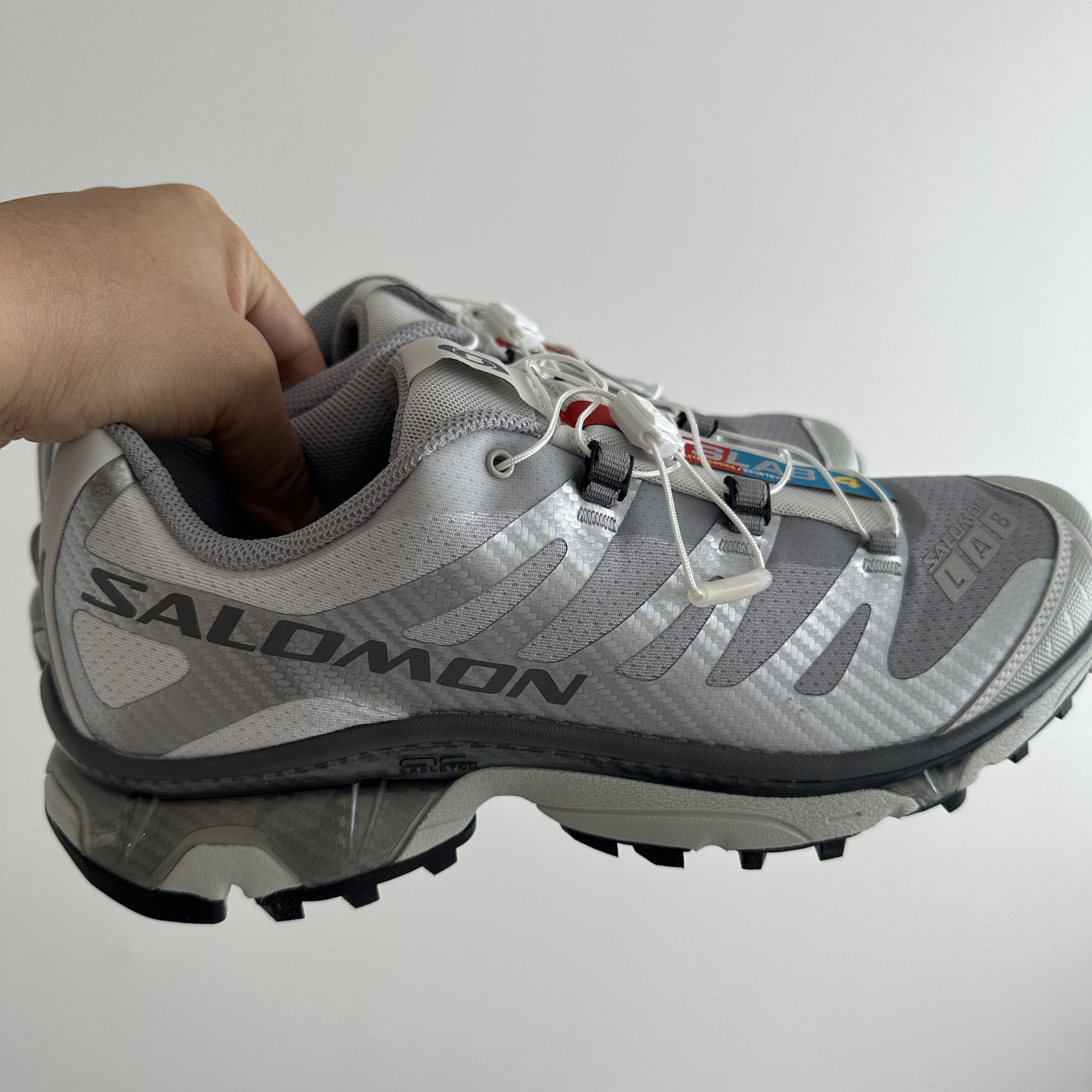 Salomon XT-4 OG Sharkskin Dawn Blue 착용 스타일 - 1