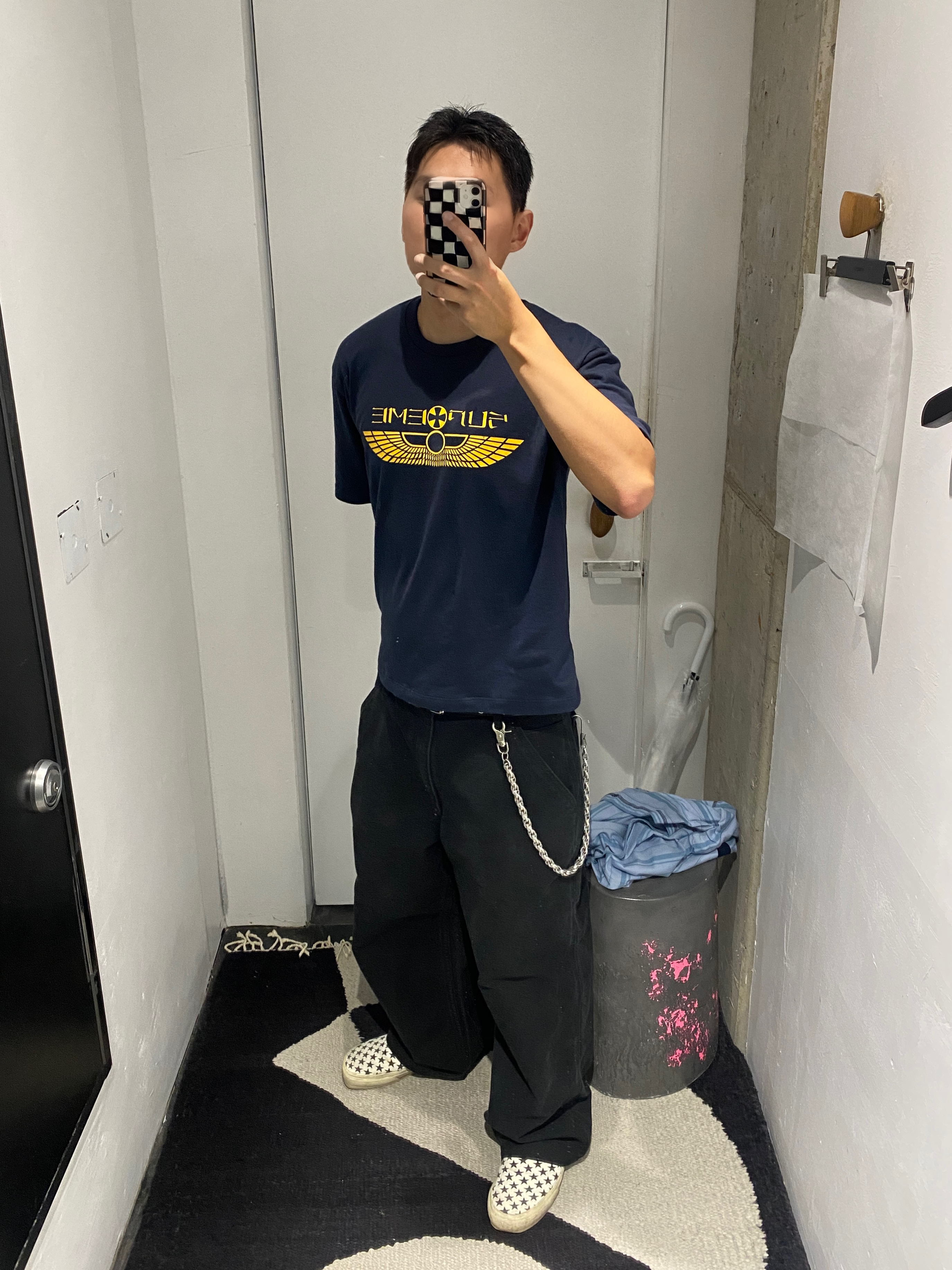 Supreme Wings T-Shirt Navy - 25SS, Vans Vault x Bianca Chandon Classic Slip-On LX Stressed Black White 착용 스타일
