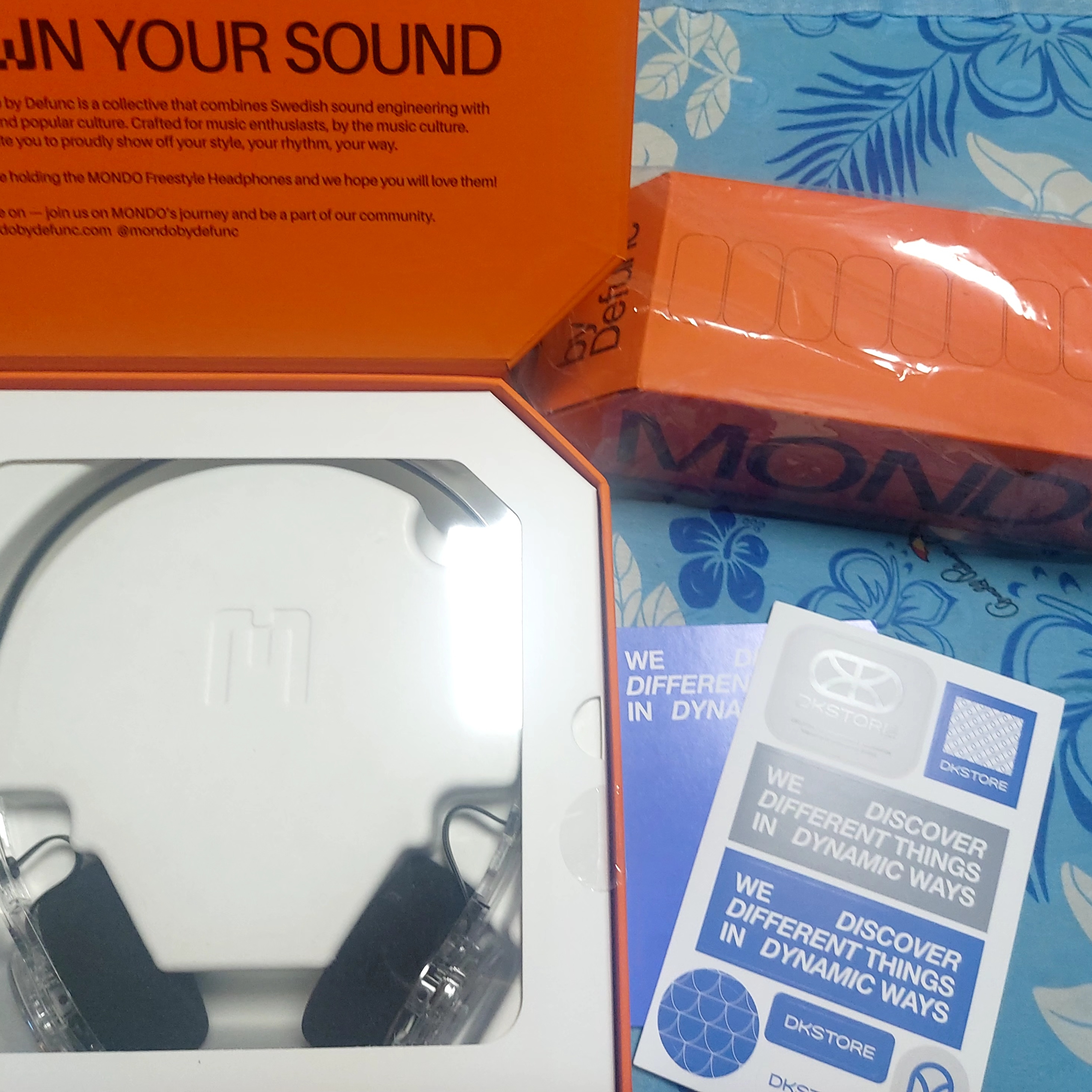 MONDO Freestyle On Ear Headphone Transparent 착용 스타일 - 1