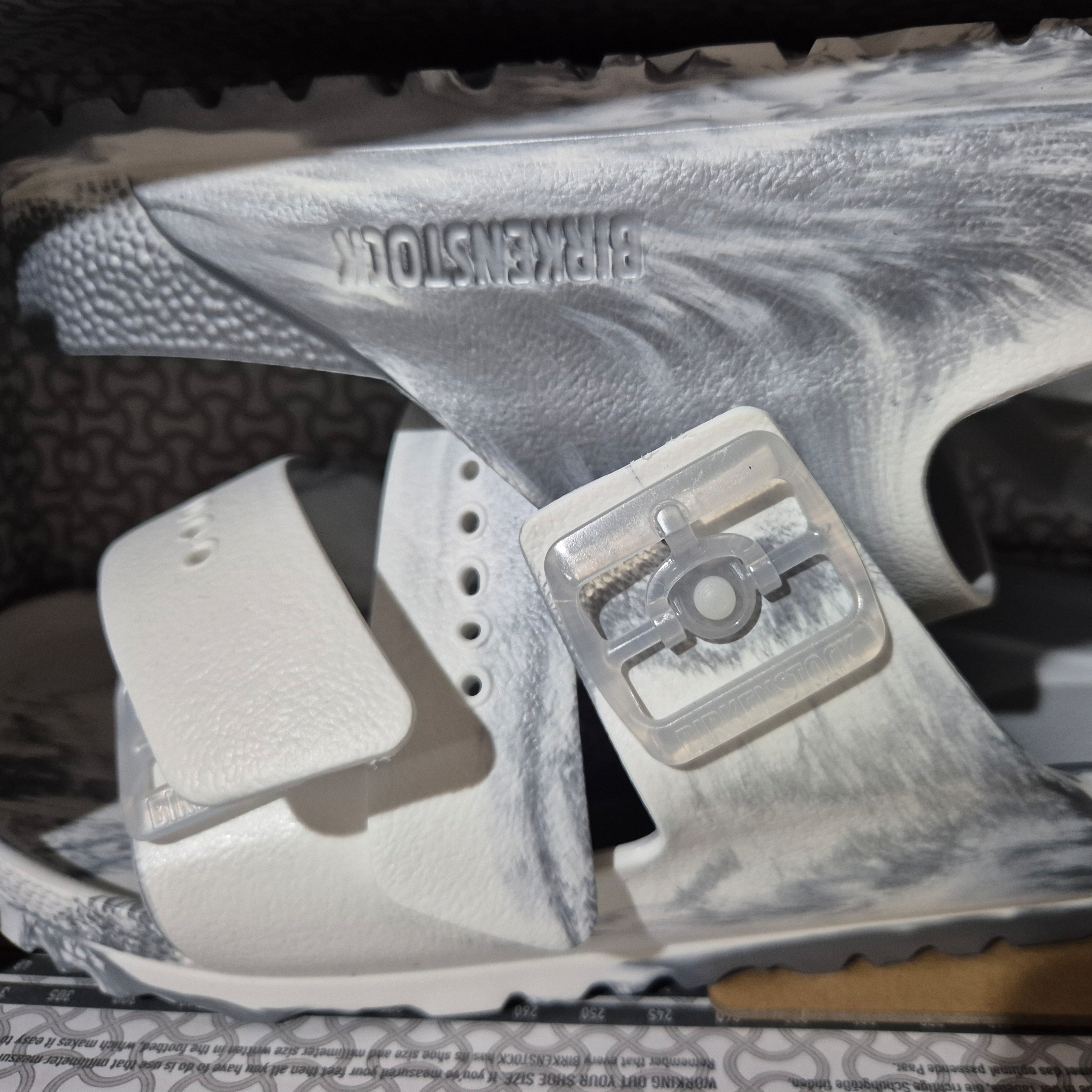 Birkenstock Arizona Eva Metallic Silver Multi - Narrow 착용 스타일