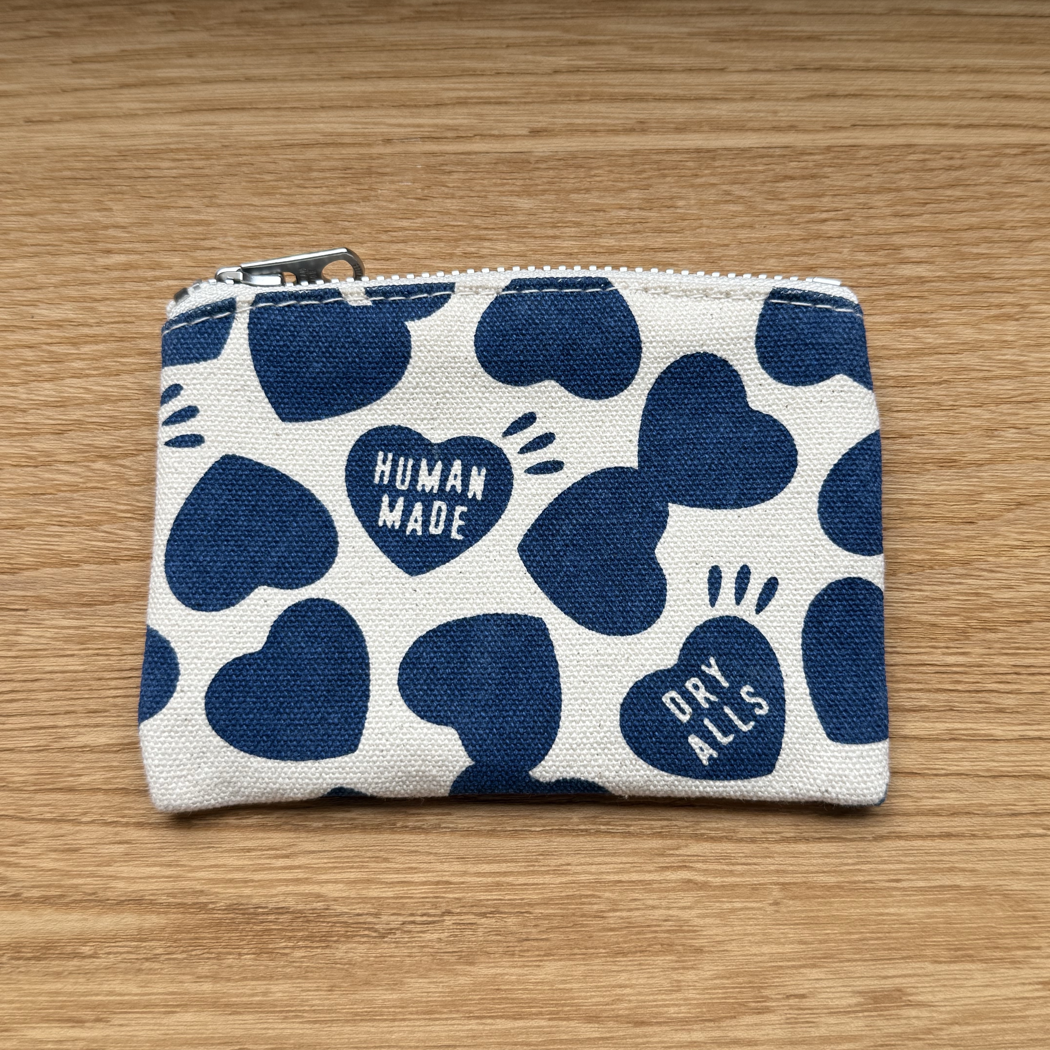 Human Made Card Case Blue 착용 스타일