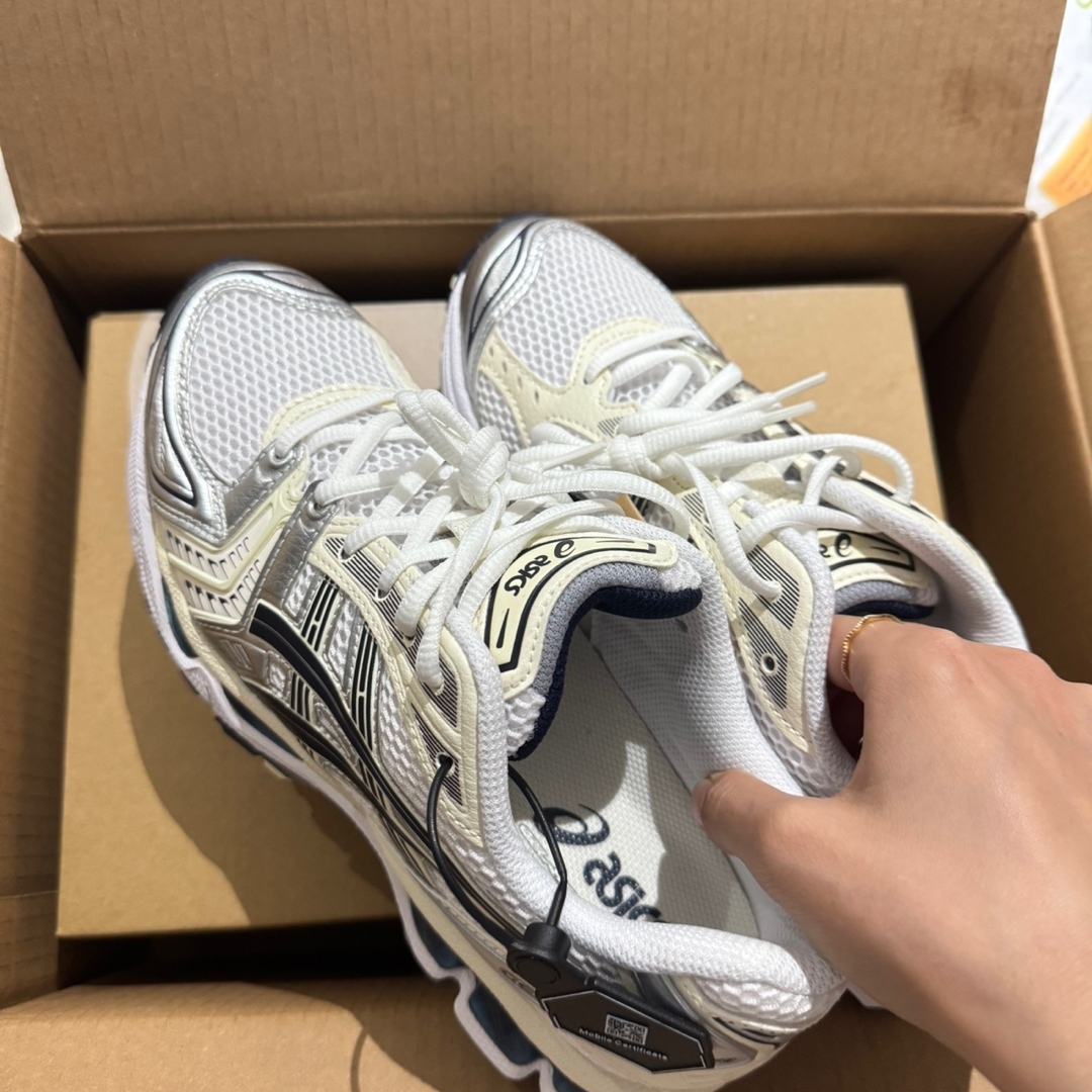 (W) Asics Gel-Kayano 14 White Midnight 착용 스타일 - 1