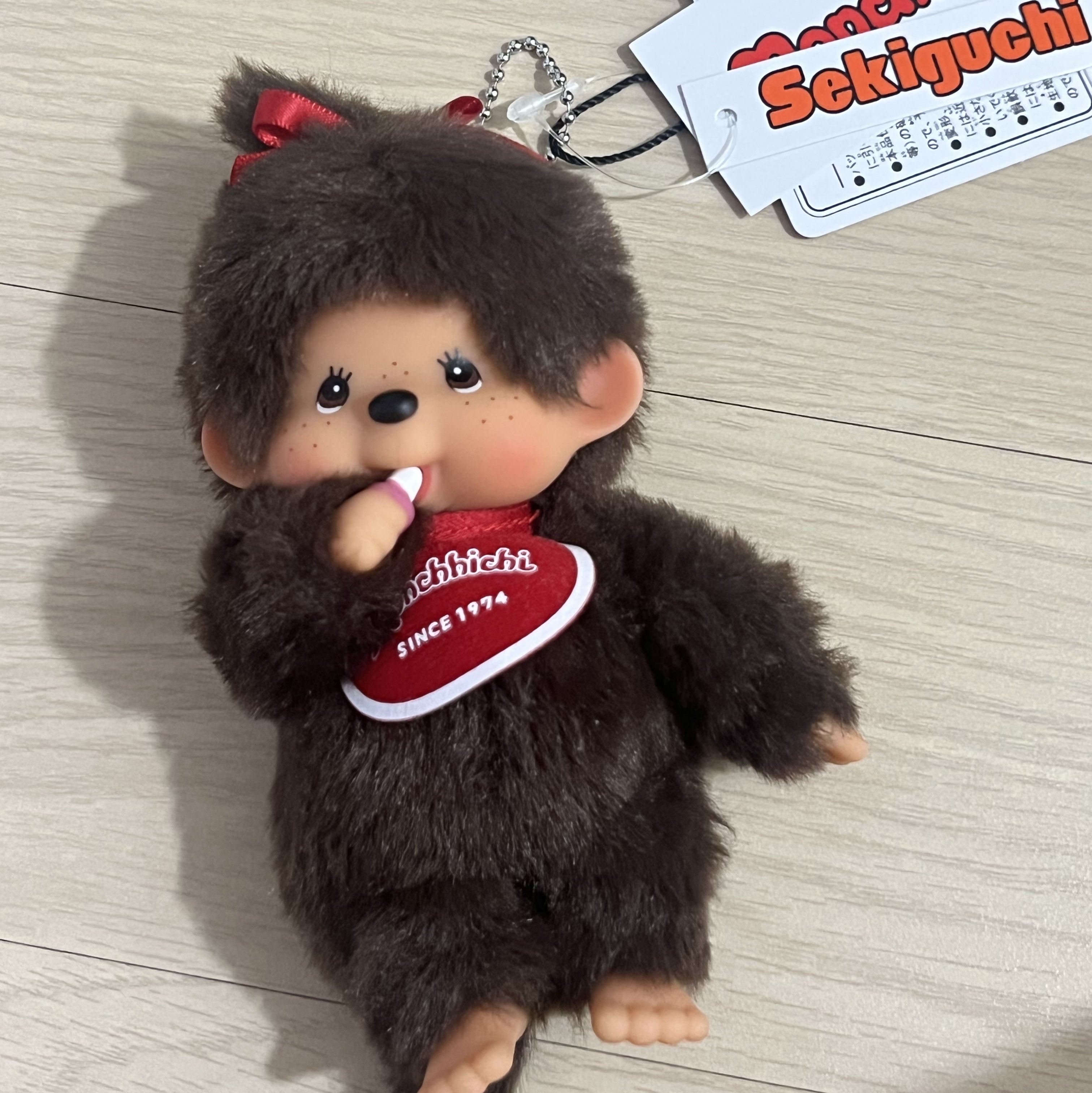 Monchhichi SS Girl Key Chain Brown 착용 스타일