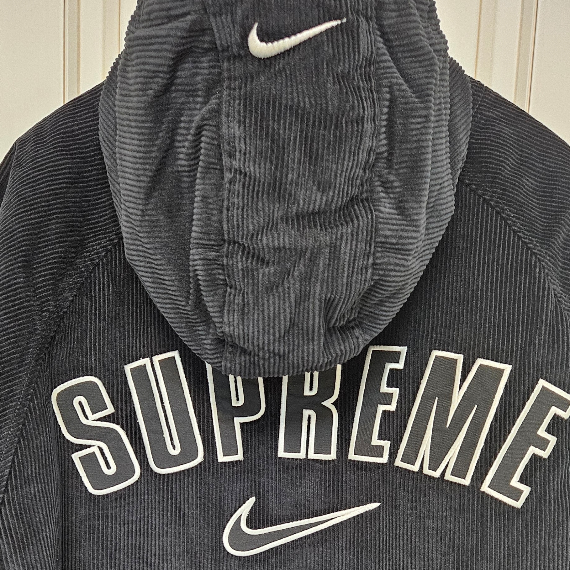 Supreme x Nike Arc Corduroy Hooded Jacket Black - 22SS 착용 스타일