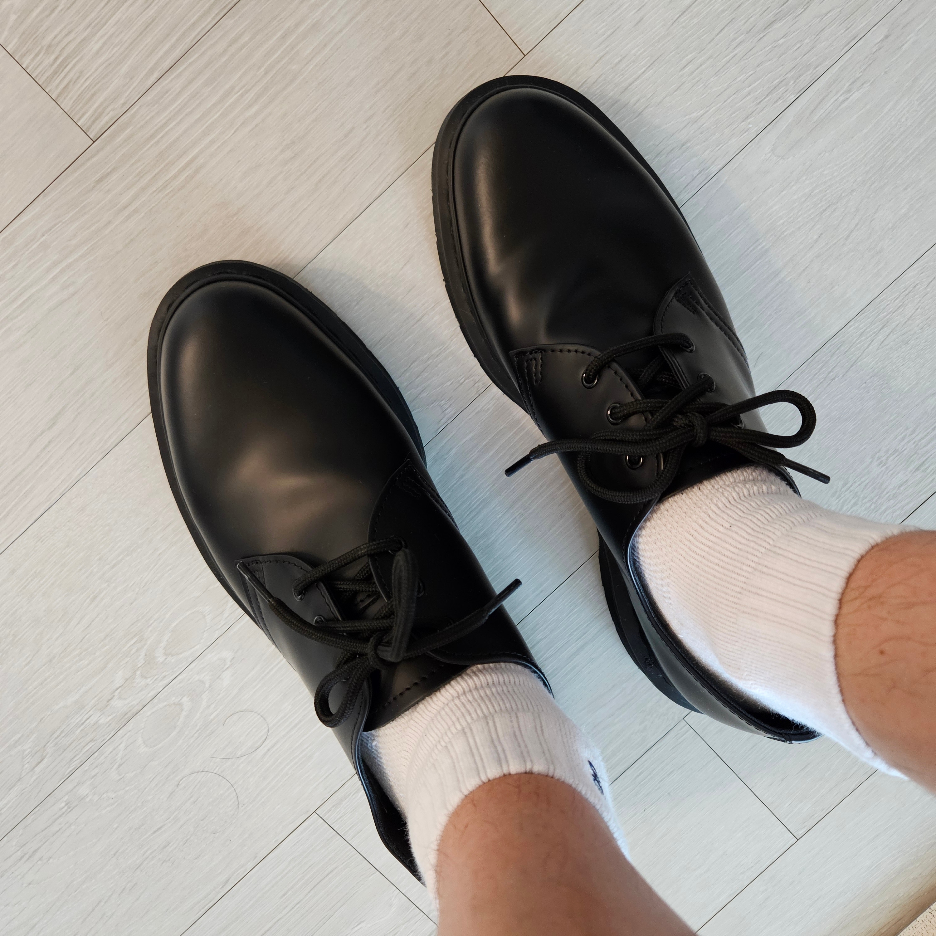 Dr. Martens 1461 Mono Black 착용 스타일 - 1