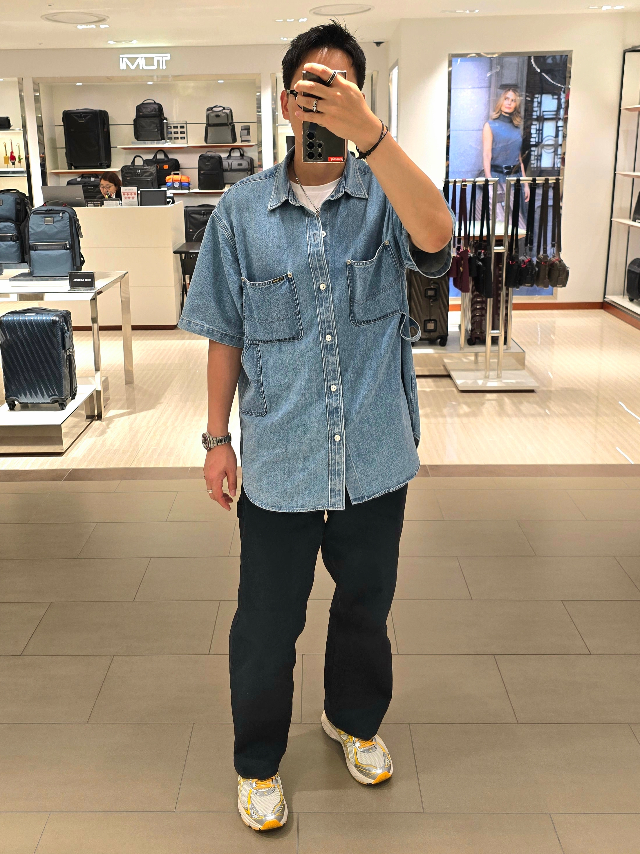 Supreme Loose Fit S/S Denim Painter Shirt Washed Indigo - 25SS, Asics x Kith GT-2160 Cream Solar Power 착용 스타일