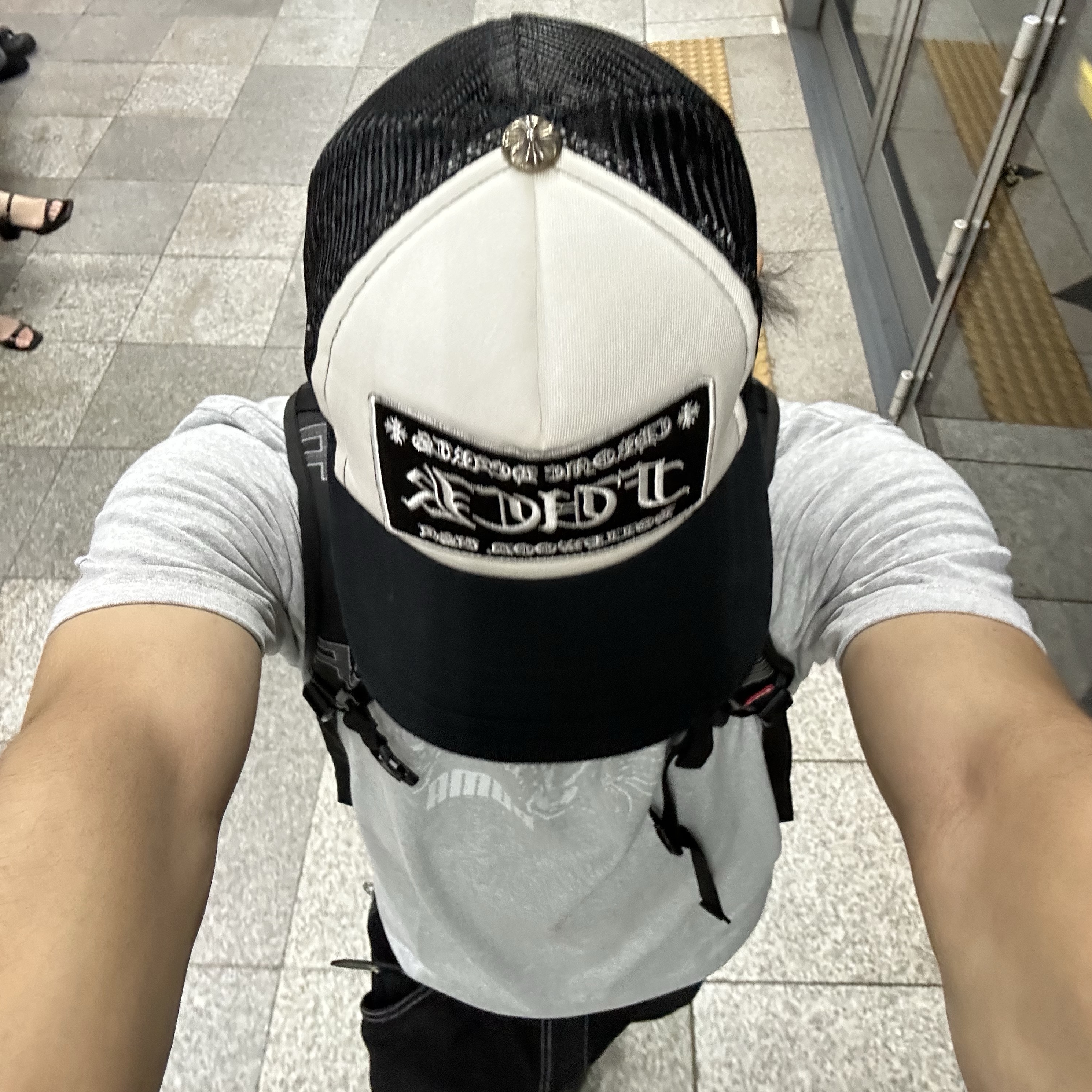 Chrome Hearts Fuck Hollywood Trucker Hat Black White, Supreme Backpack Black - 21FW 착용 스타일