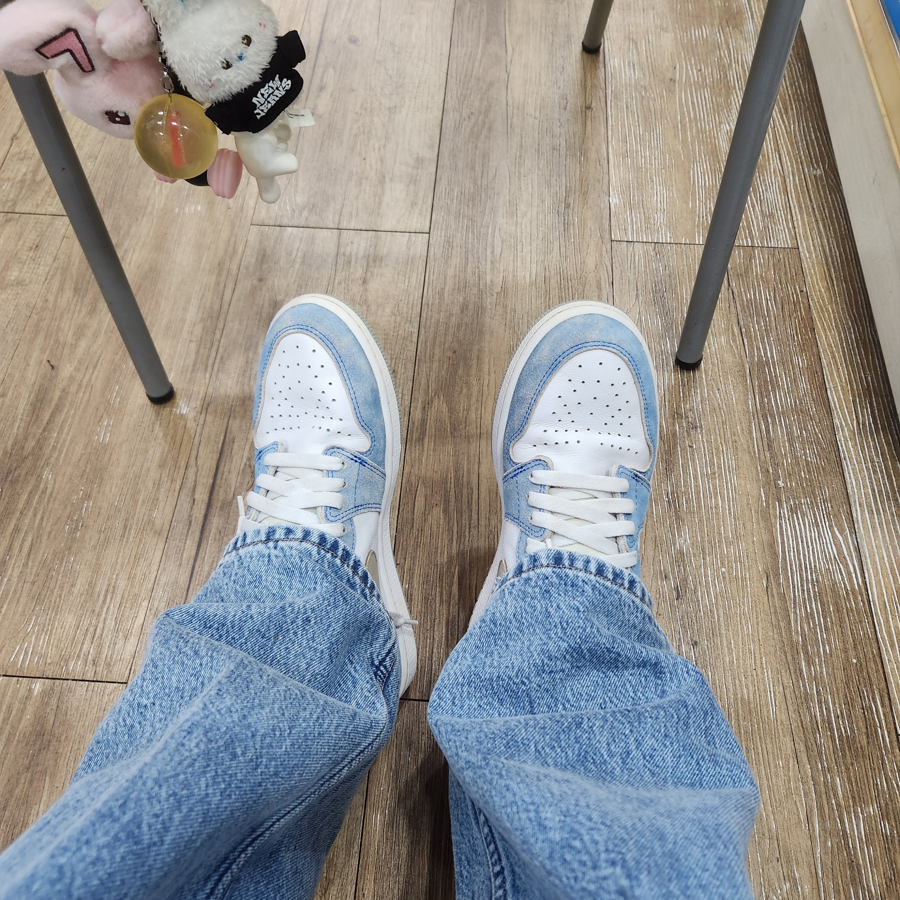 Levi's x Nike Trucker Jacket Light Blue, Supreme Woven Large Tote Red - 23SS 착용 스타일 - 2