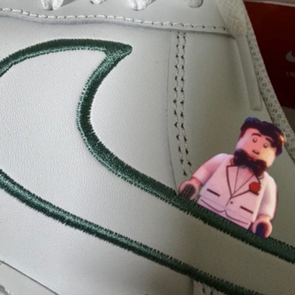 Nike Air Force 1 Low '07 LV8 Summit White Bicoastal 착용 스타일