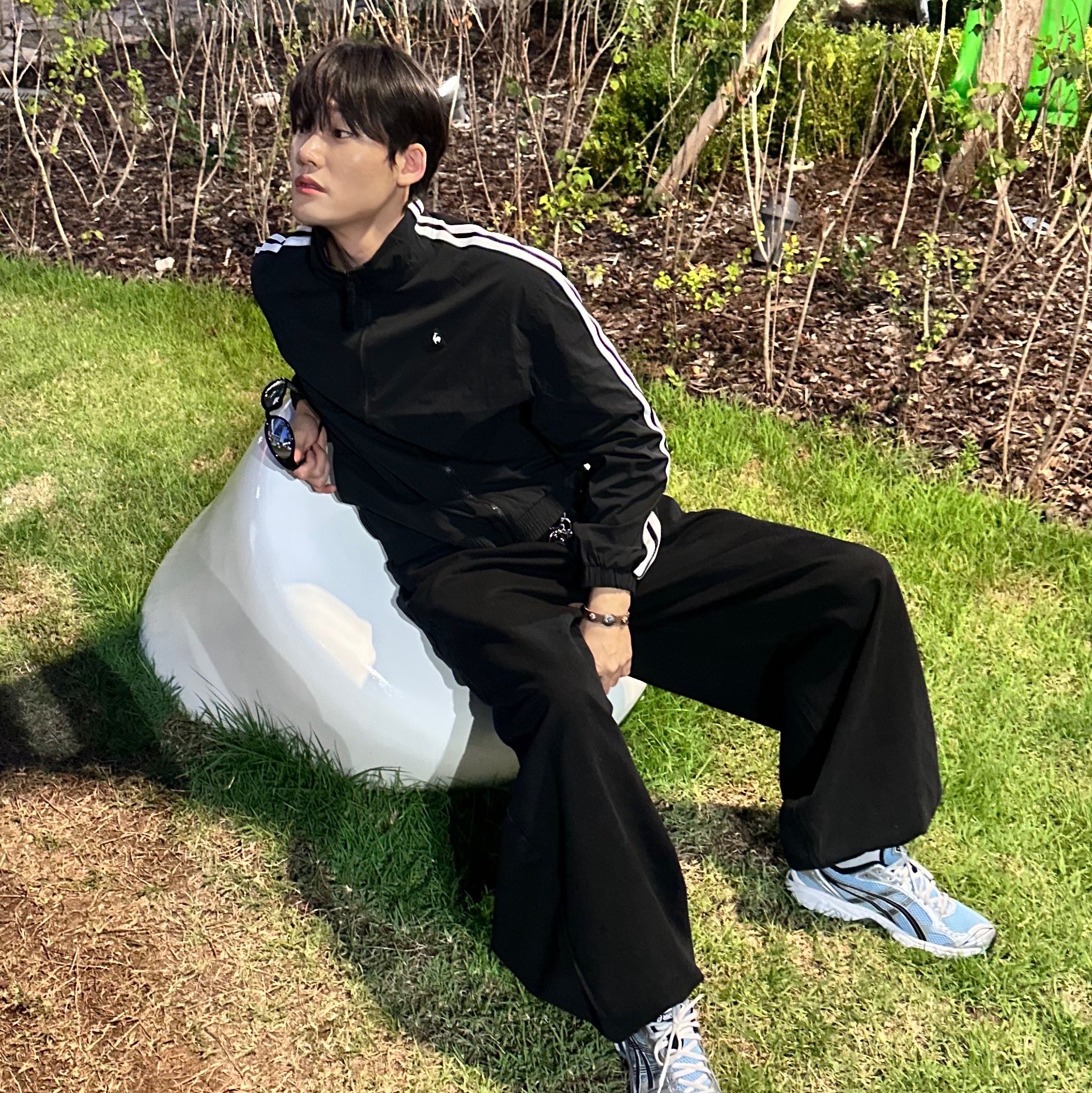 Apple AirPods Max Lightning Silver (Korean Ver.), Asics Gel-Kayano 14 Arctic Sky Pure Silver 착용 스타일 - 6