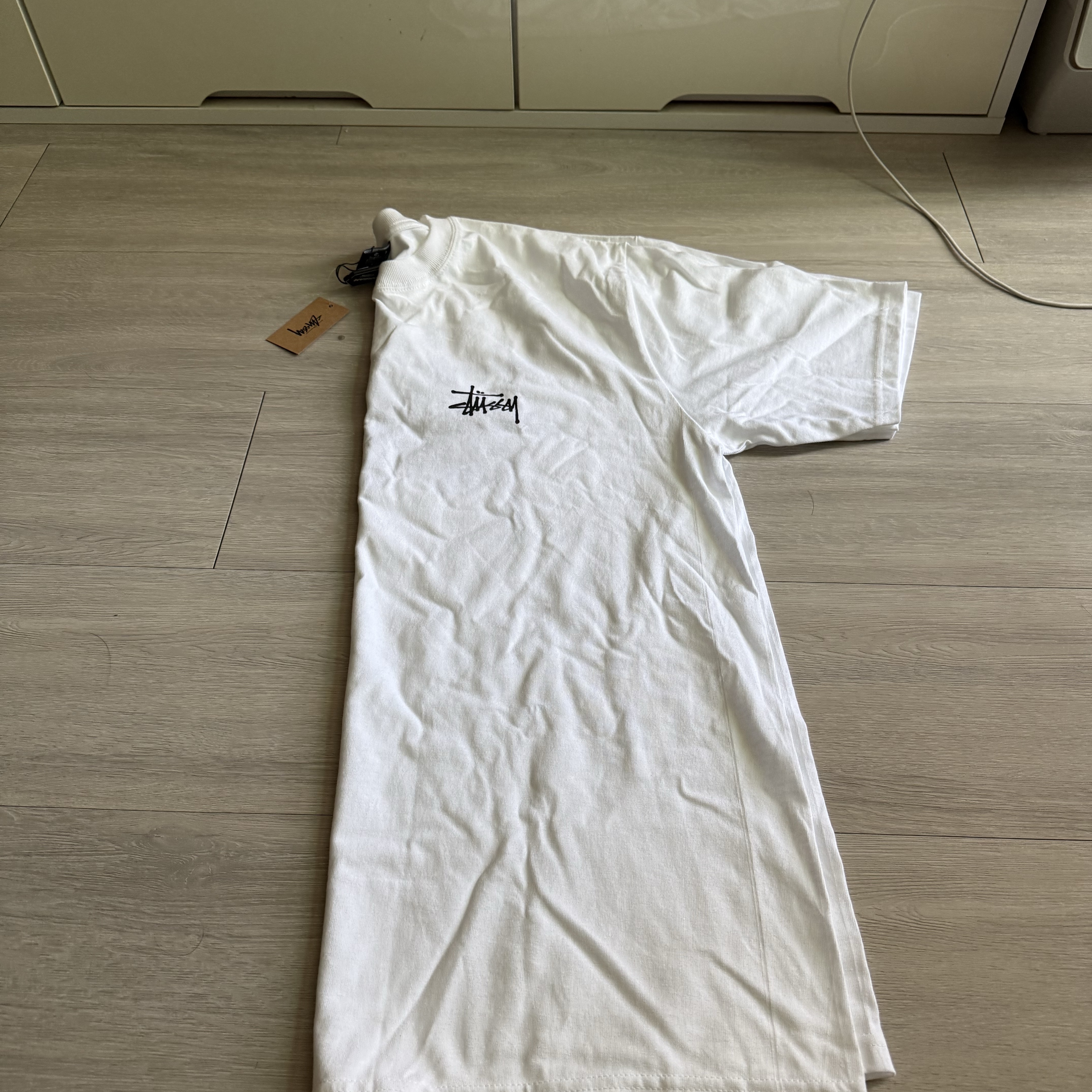 Stussy Basic Stussy T-Shirt White 2024, 2025 착용 스타일
