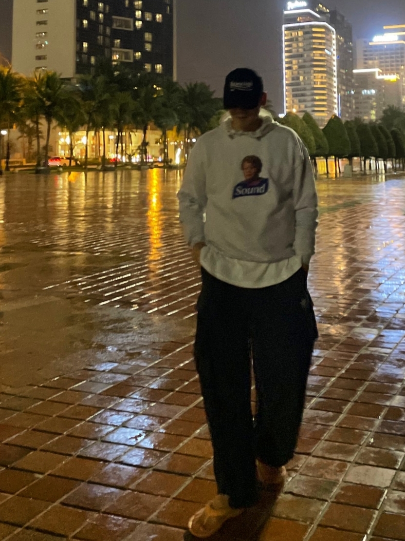 Adidas Cargo Pants Black - KR Sizing 착용 스타일 - 1