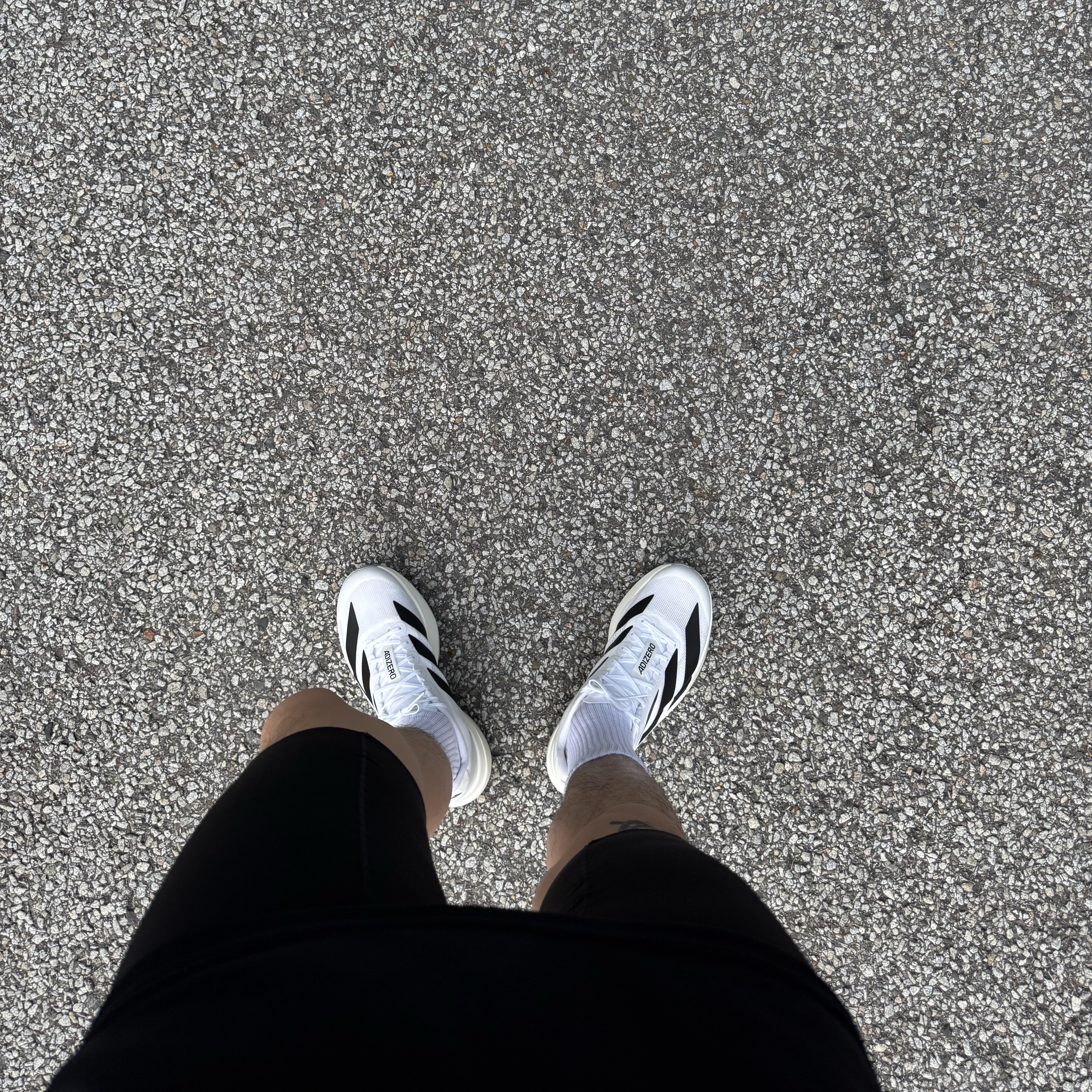 Adidas Adizero EVO SL Cloud White Core Black 착용 스타일