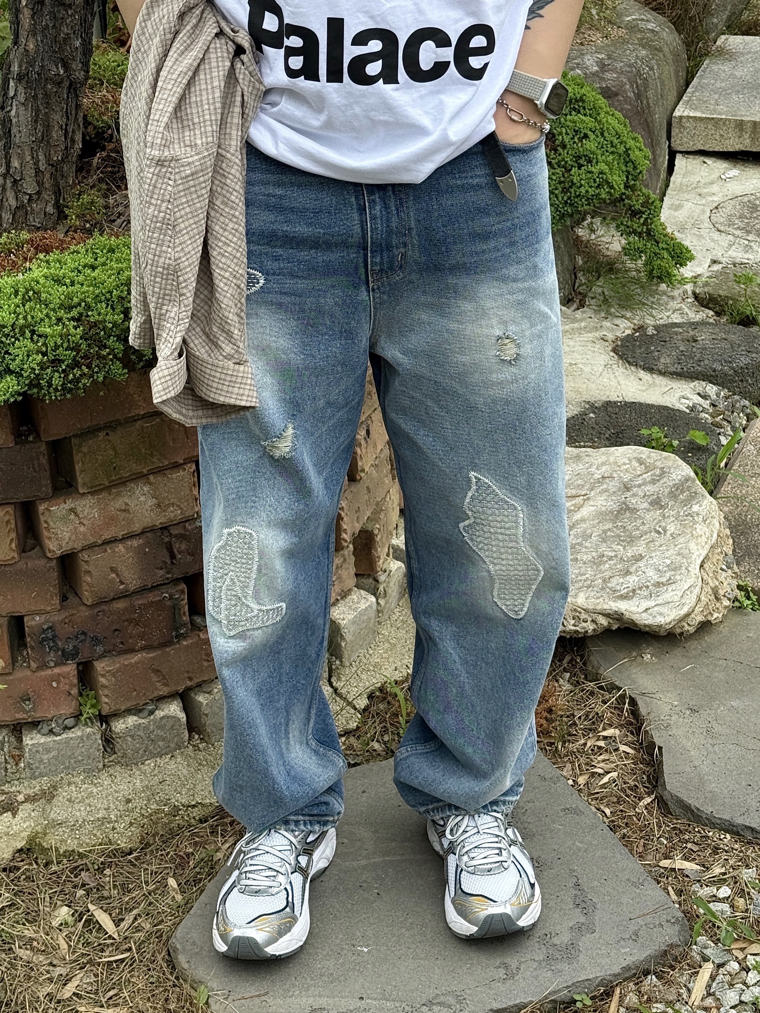 Palace x McDonald's Logo T-Shirt White - 23FW, Asics GT-2160 Cream Pure Silver 착용 스타일 - 3