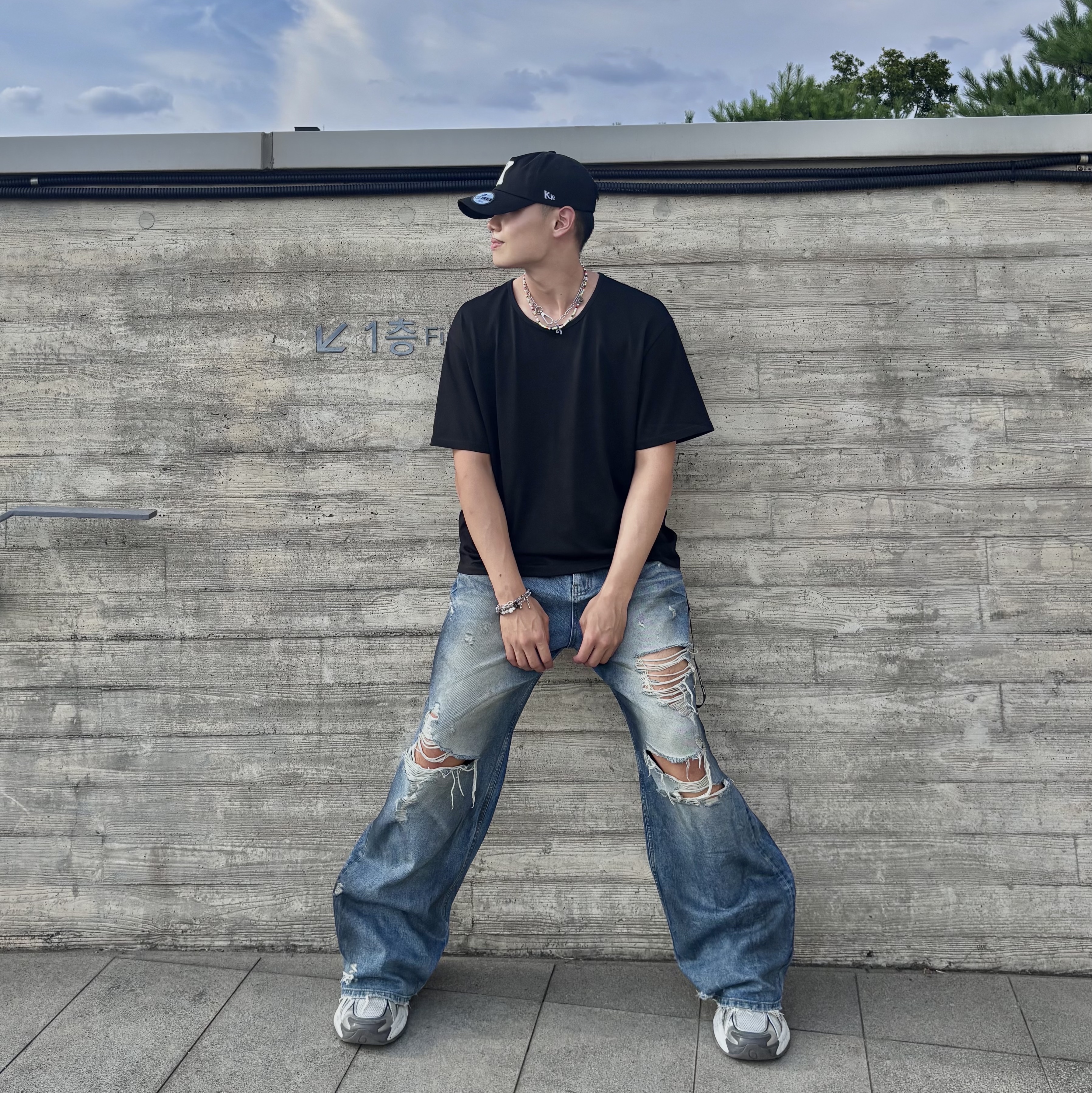 Kamien x KOIN SEOUL K Logo Ball Cap Black, Old Order Turbo GT White Silver 착용 스타일 - 5