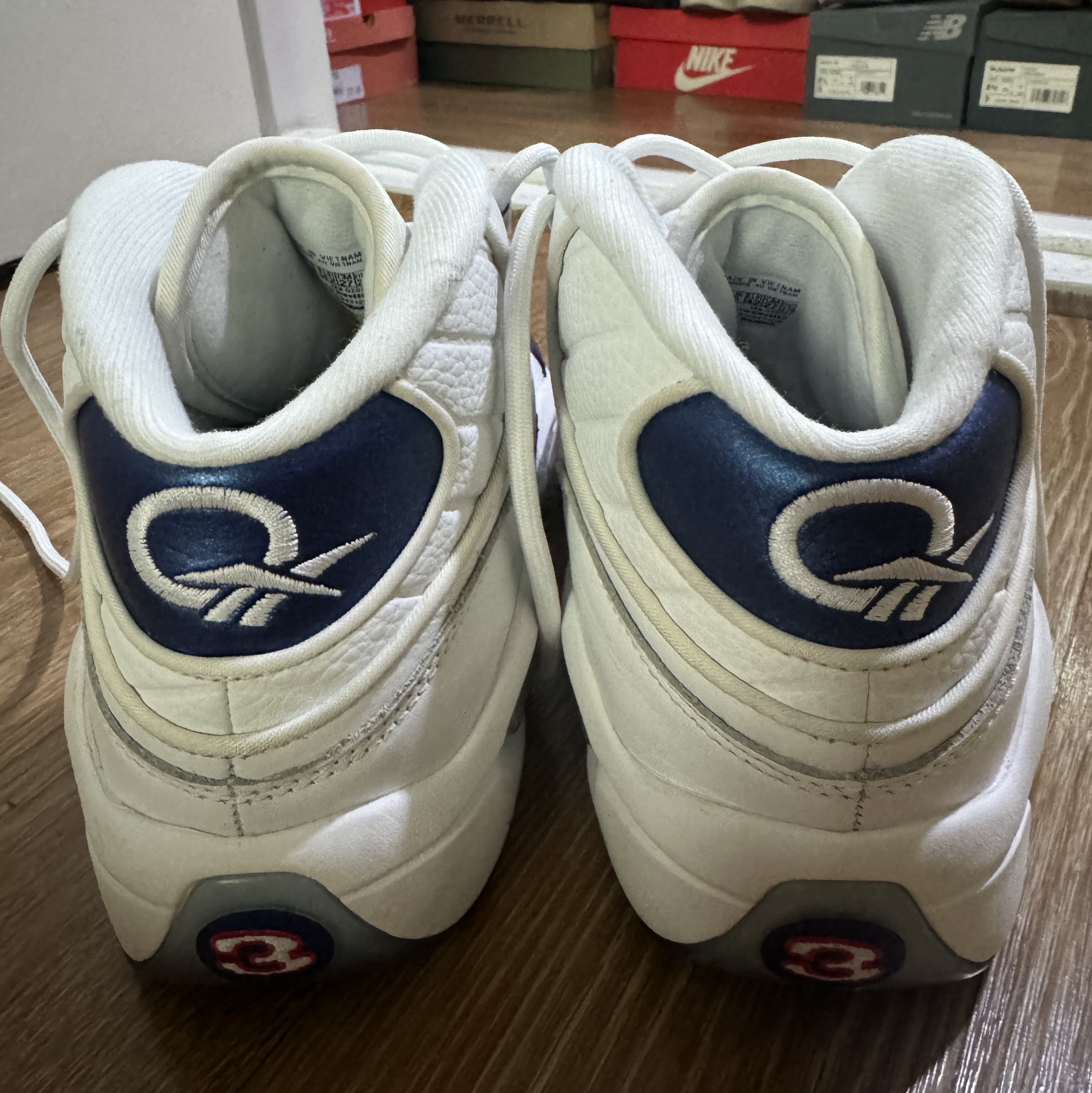 Reebok Question Mid Blue Toe 2022 착용 스타일 - 3