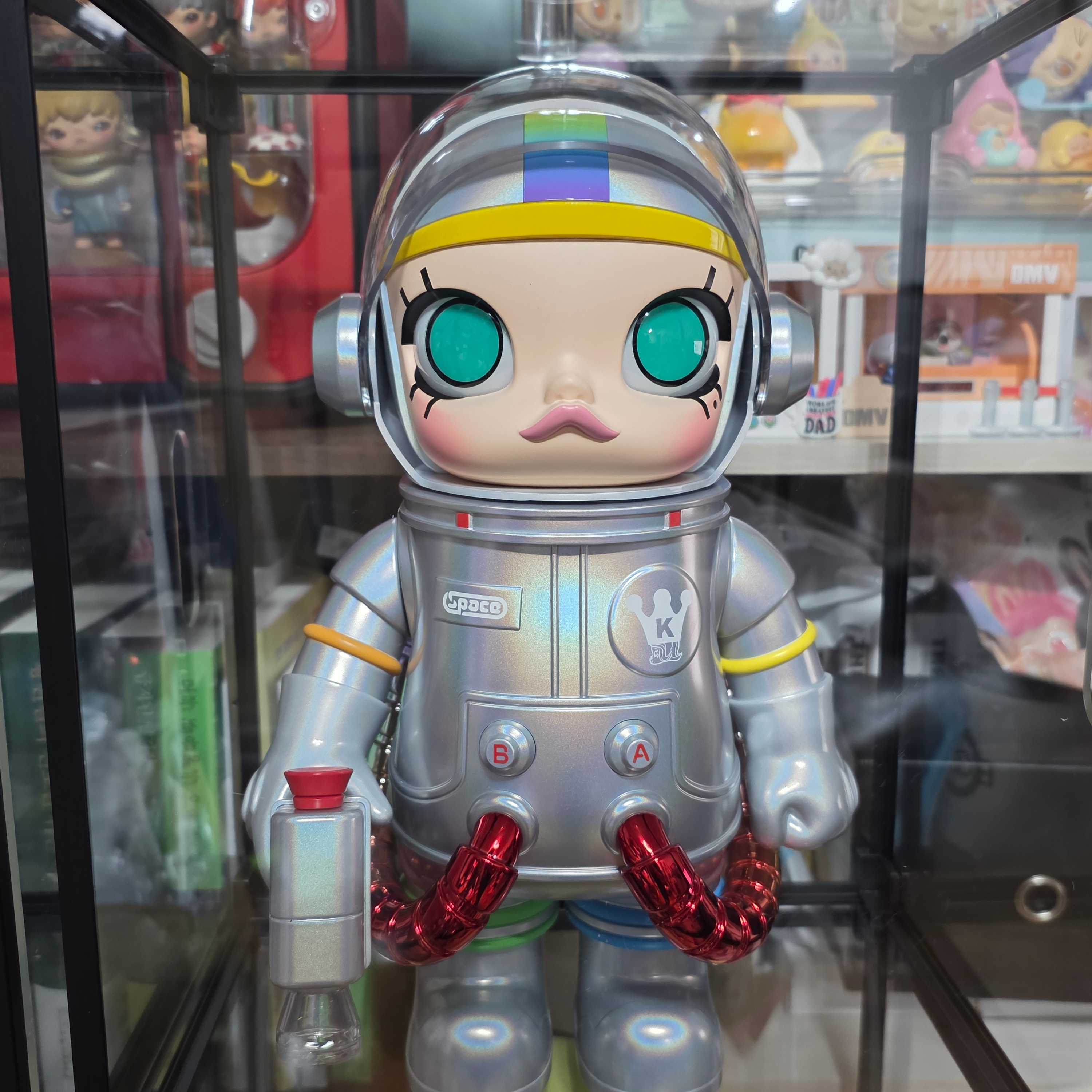Pop Mart Mega Space Molly 400% Rainbow 2.0 착용 스타일 - 1