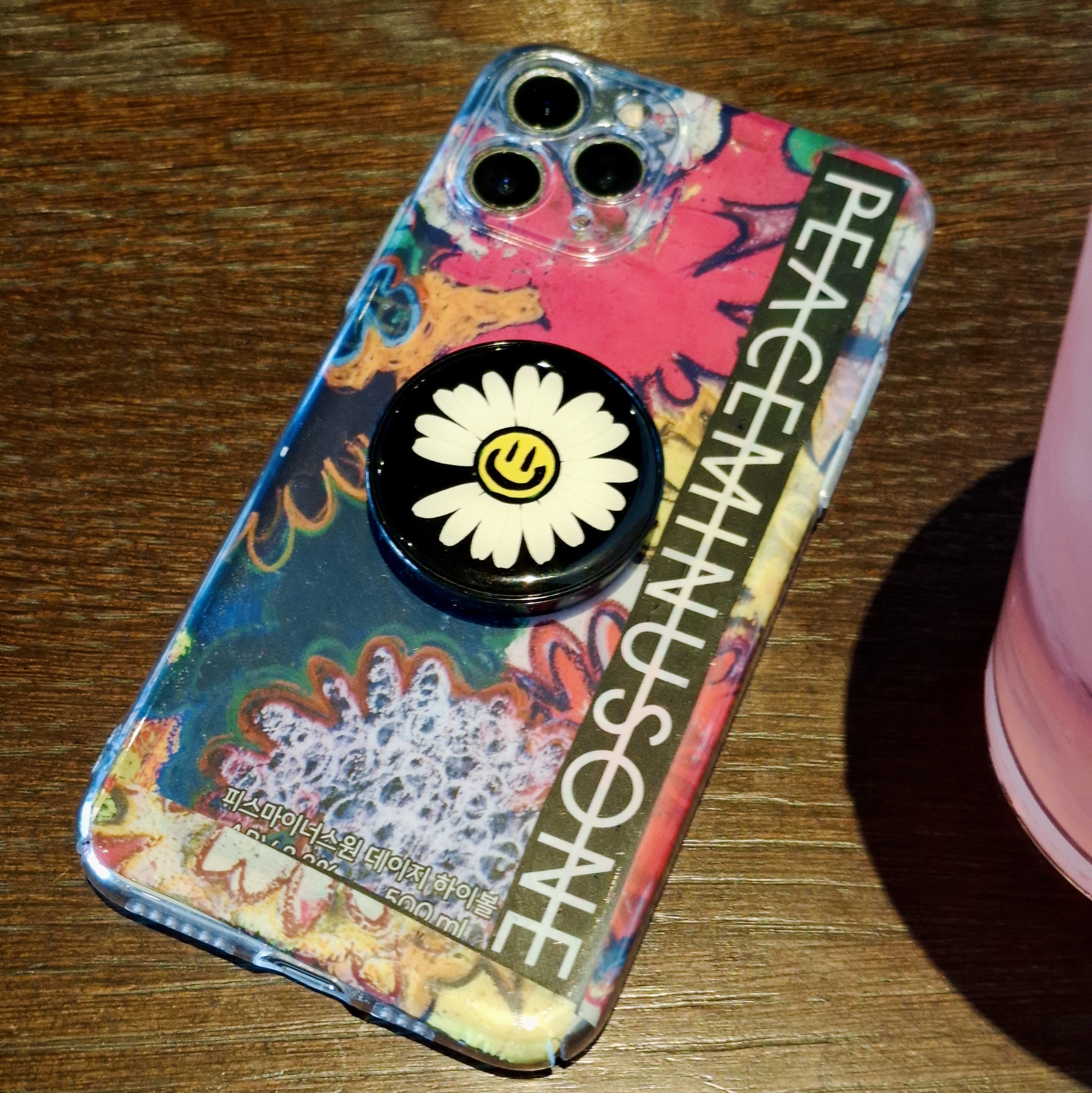 Peaceminusone Phone Pop Up Grip #2 Black 착용 스타일