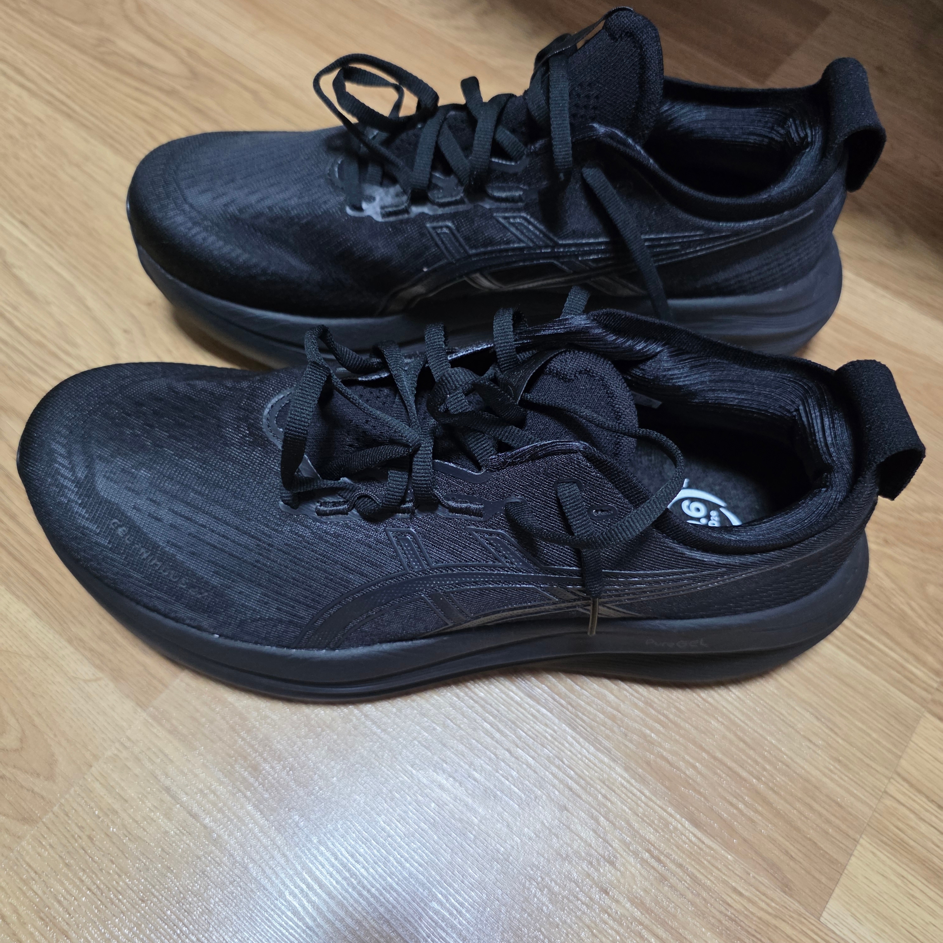 Asics Gel-Nimbus 27 Black Graphite Grey - D Standard 착용 스타일
