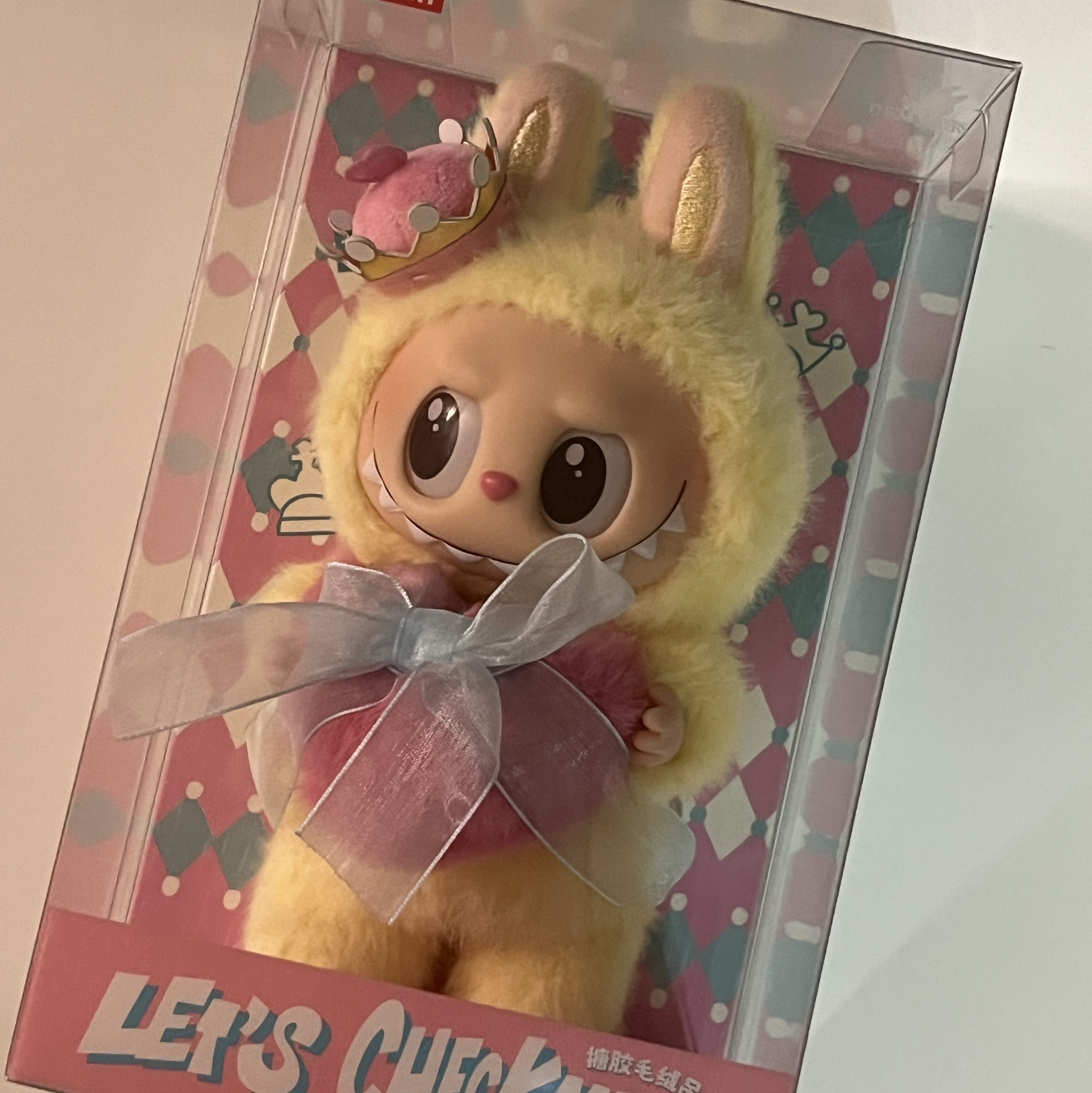 Pop Mart The Monsters Checkmate Series Plush Keyring 착용 스타일 - 1
