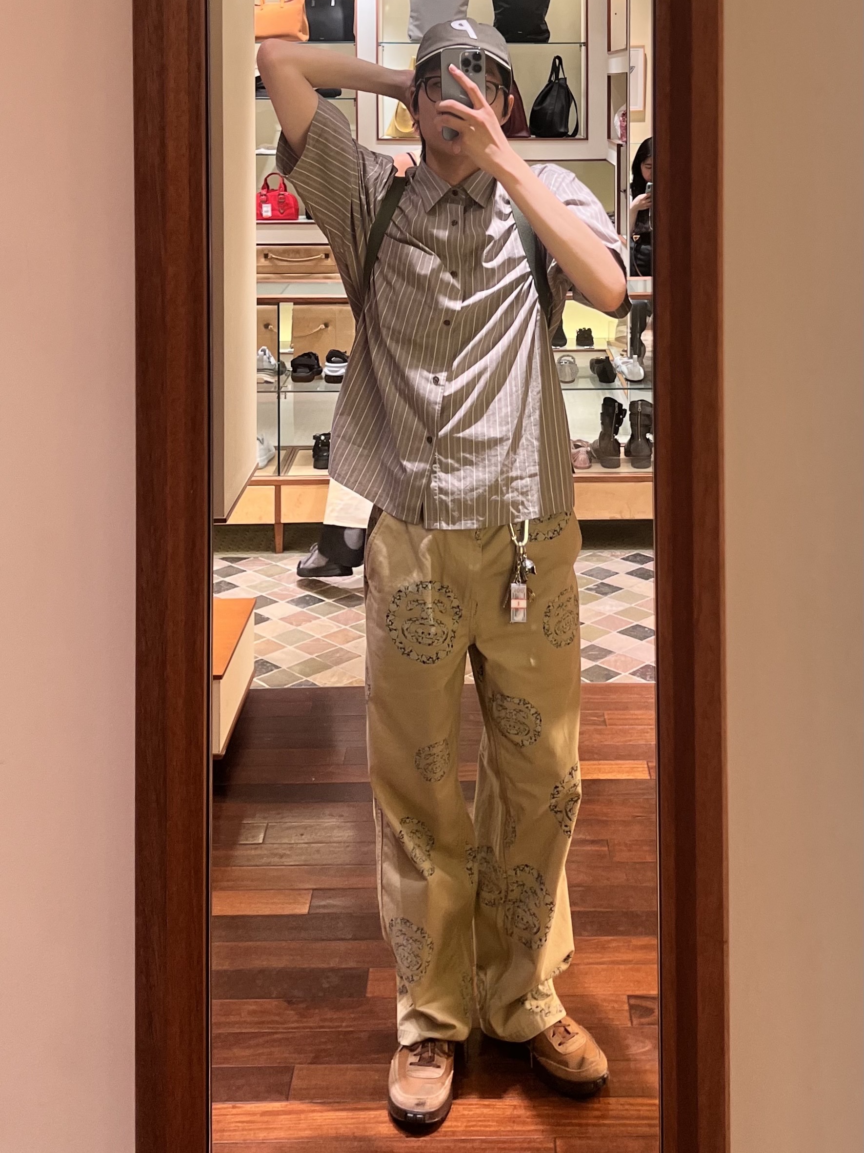 Stussy x Denim Tears SS Wreath Chino Khaki, Palace P 6-Panel The Deep Green - 24FW 착용 스타일