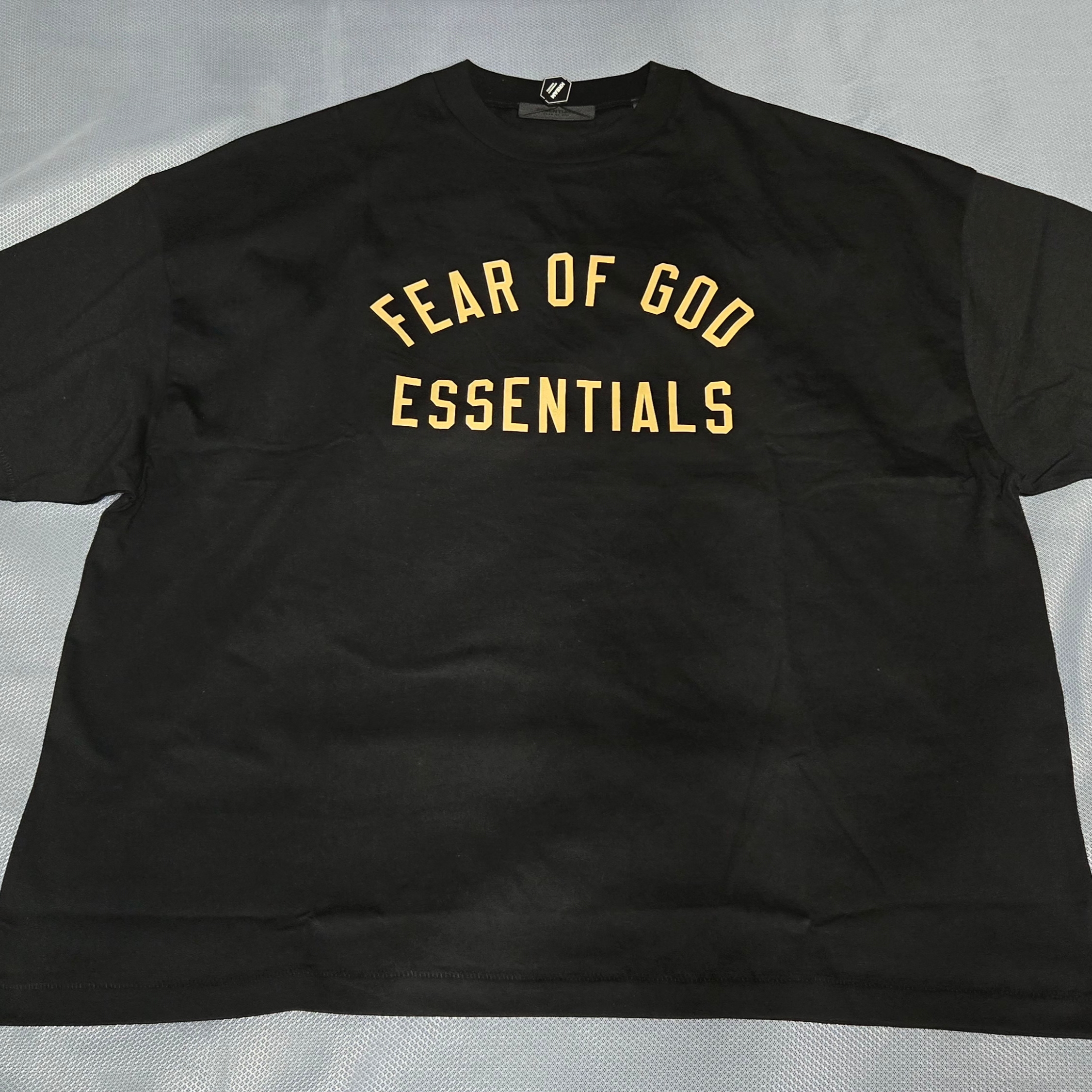 Essentials Jersey Crewneck Tee Black - 24FW 착용 스타일