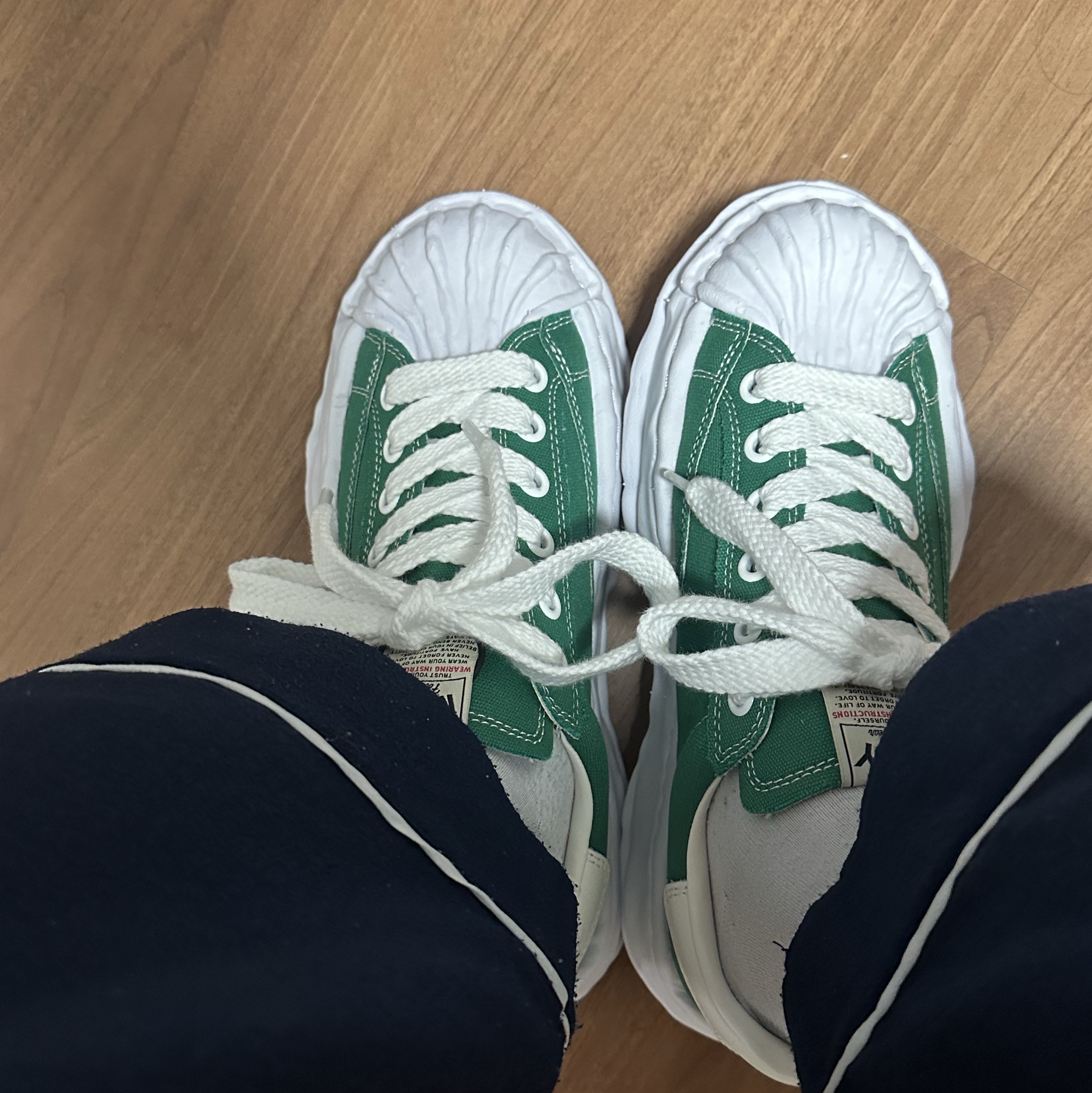 Maison Mihara Yasuhiro Blakey OG Sole Canvas Low-top Sneakers CL Green 착용 스타일