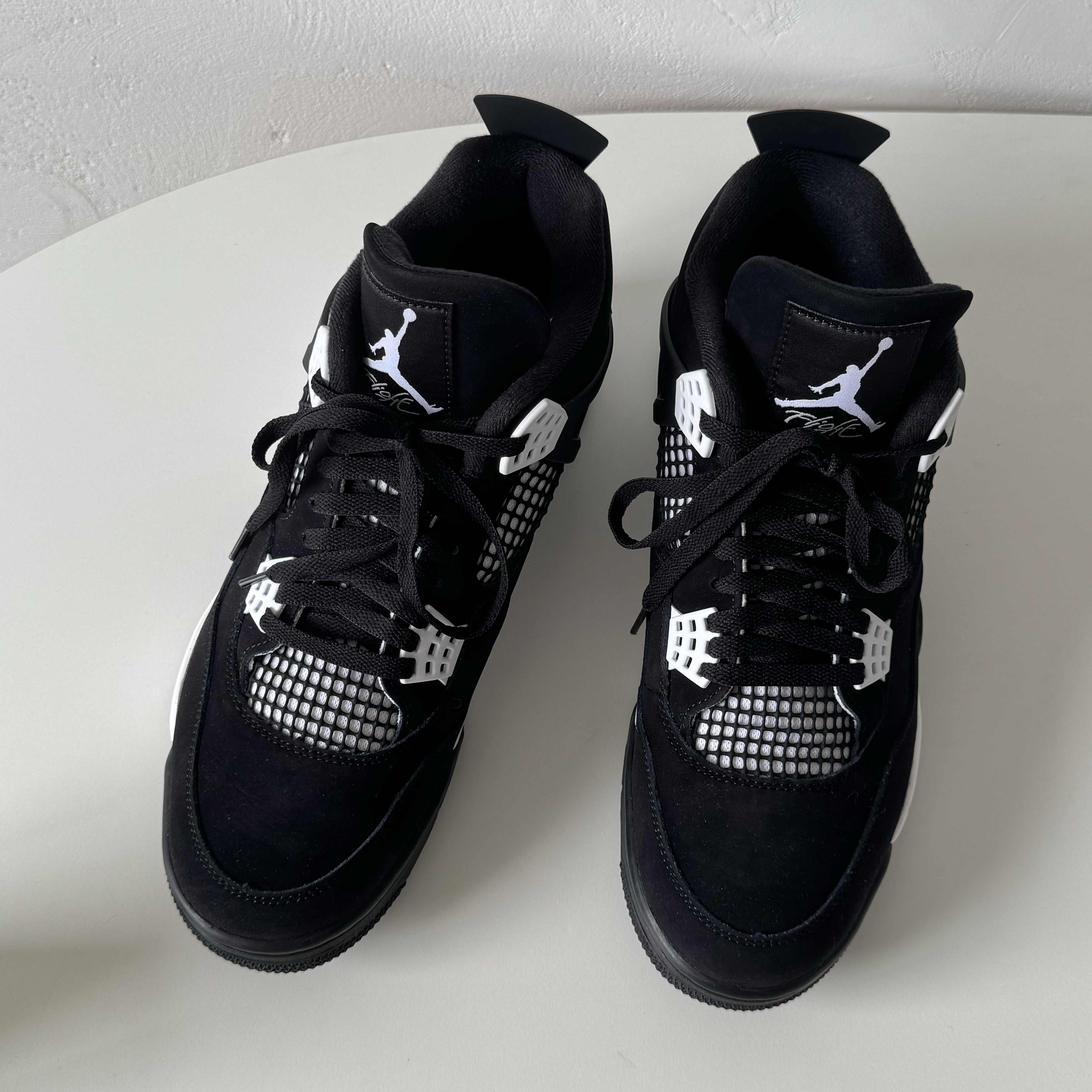 Jordan 4 Retro White Thunder 착용 스타일 - 5