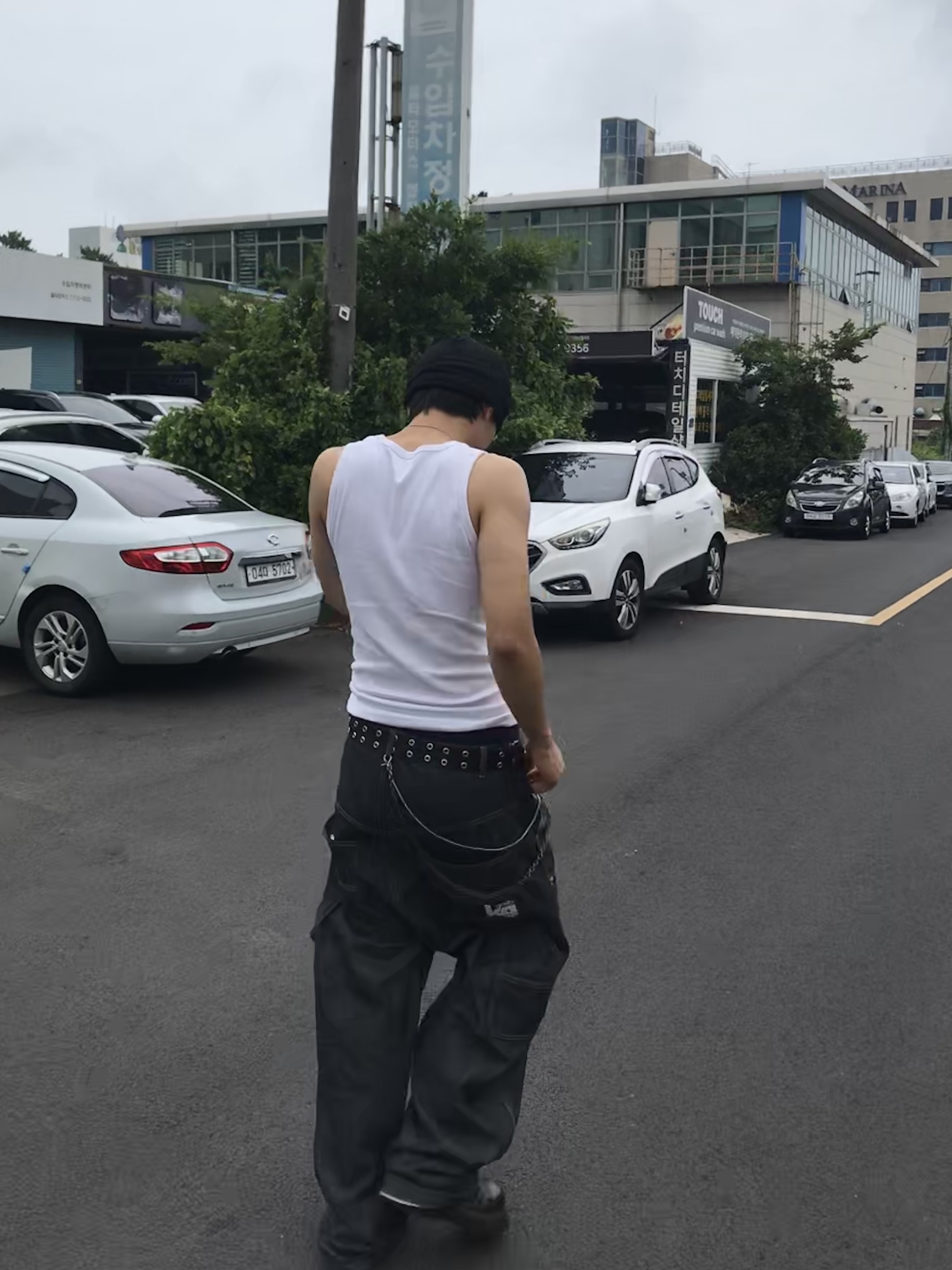 GRAILZ x KOIN SEOUL Carpenter Raw Denim Pants Indigo, Montbell Pocketable Light Pack 13 Black 착용 스타일 - 2