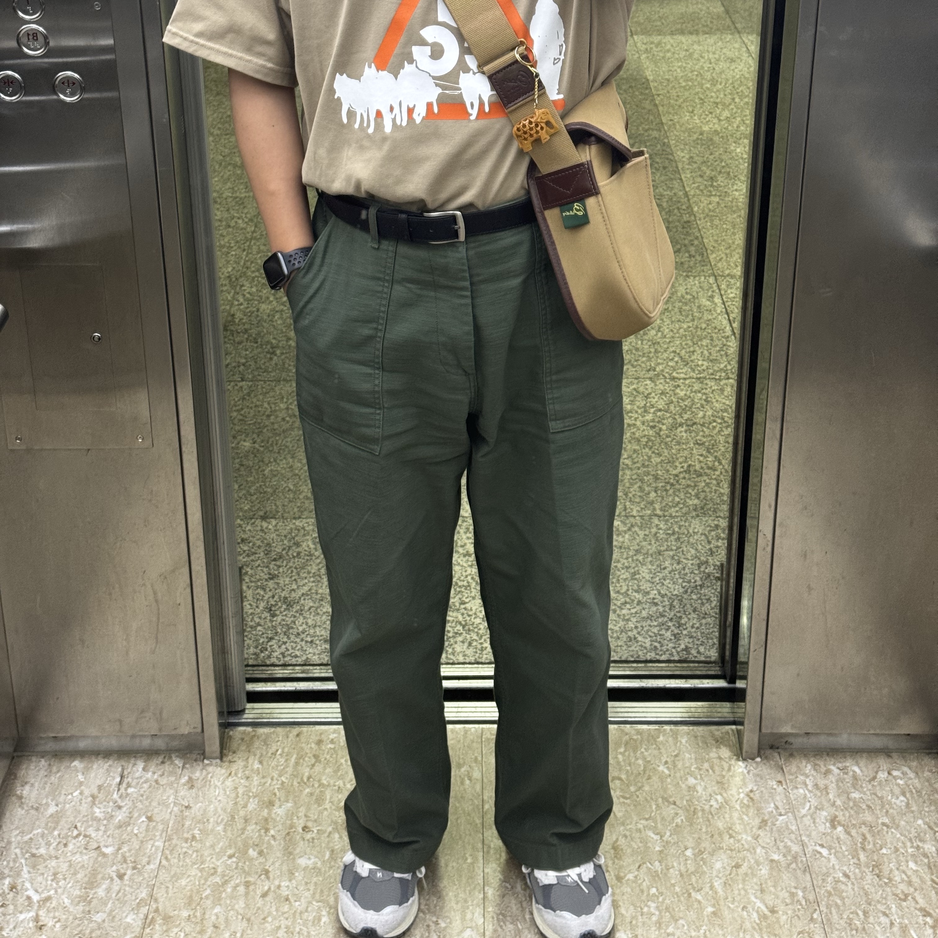 New Balance 2002R Protection Pack Rain Cloud, Nike ACG Dri-Fit Dog Sled T-Shirt Summit White - Asia 착용 스타일