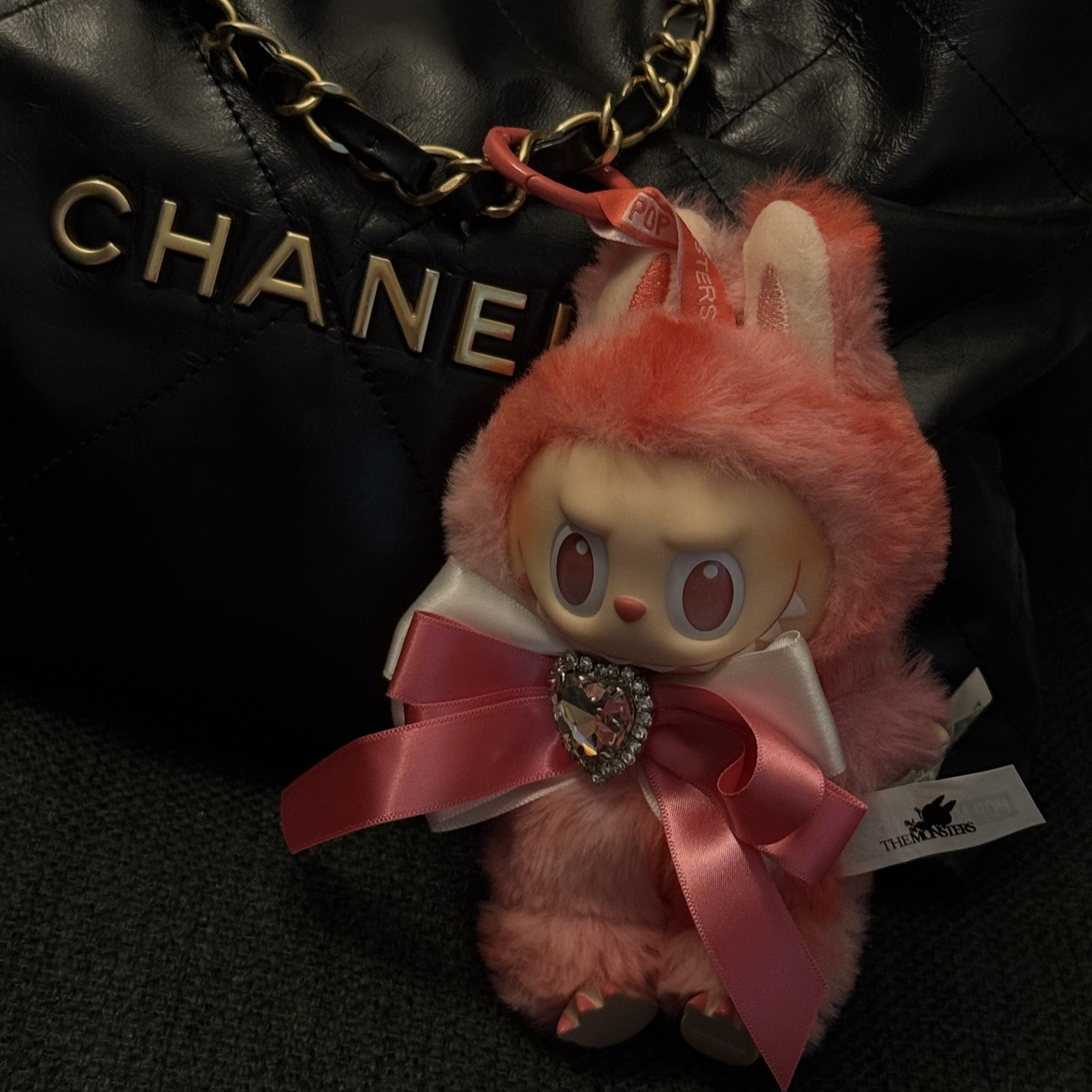 Pop Mart Labubu The Monsters Highlight Series Love Keyring (Opened Case) 착용 스타일