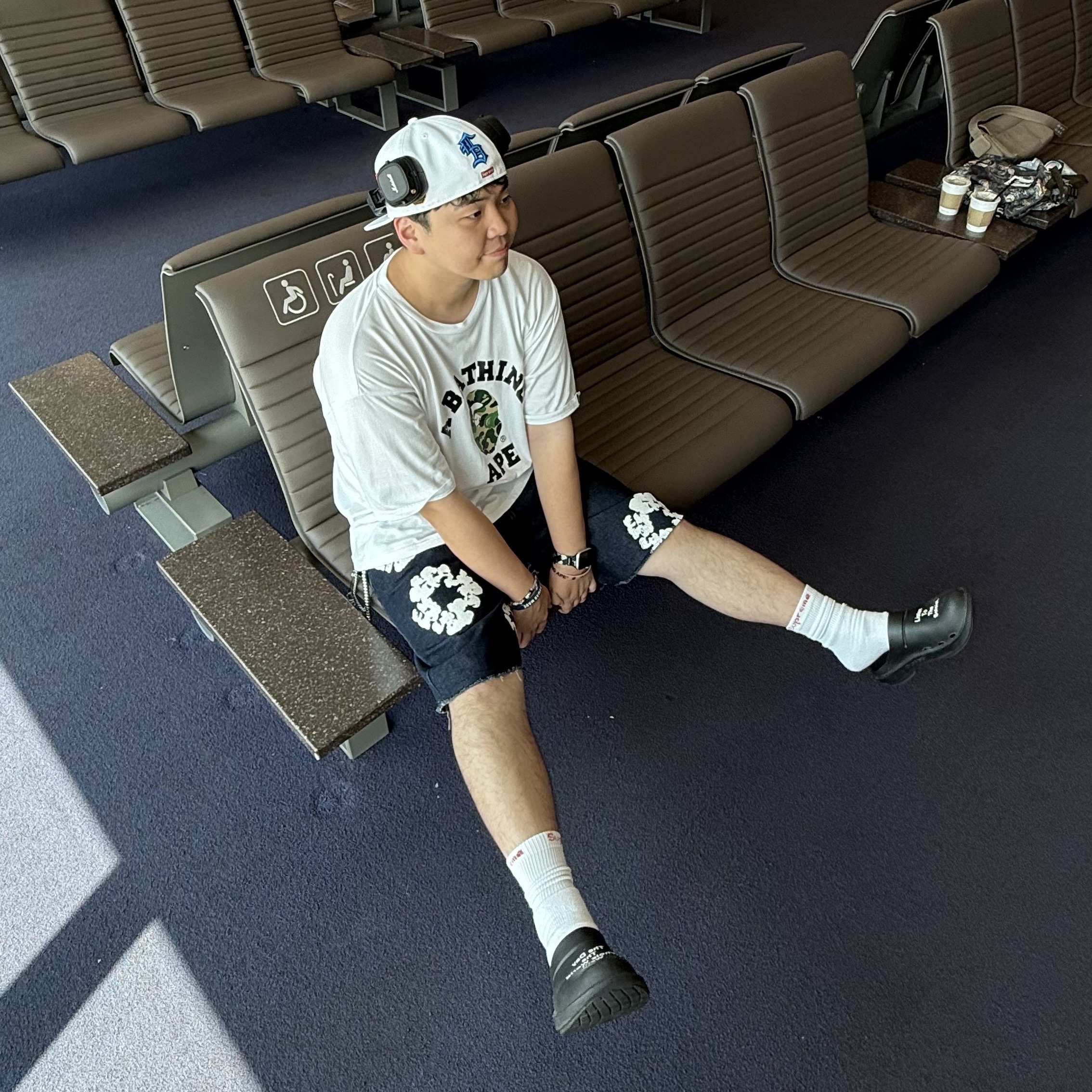 Supreme Multi S Logo New Era White - 25SS, BAPE ABC Camo College T-Shirt White Green 착용 스타일 - 2