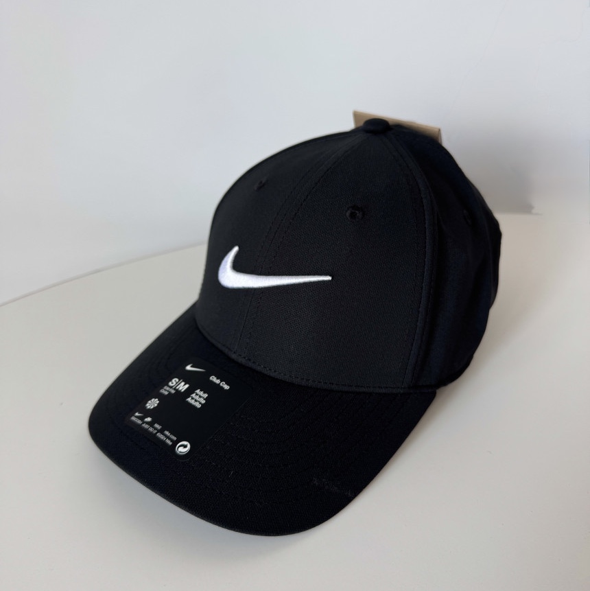 Nike Dri-Fit Club Structured Swoosh Cap Black, Nike Club Unstructured Denim Cap College Navy White 착용 스타일 - 2