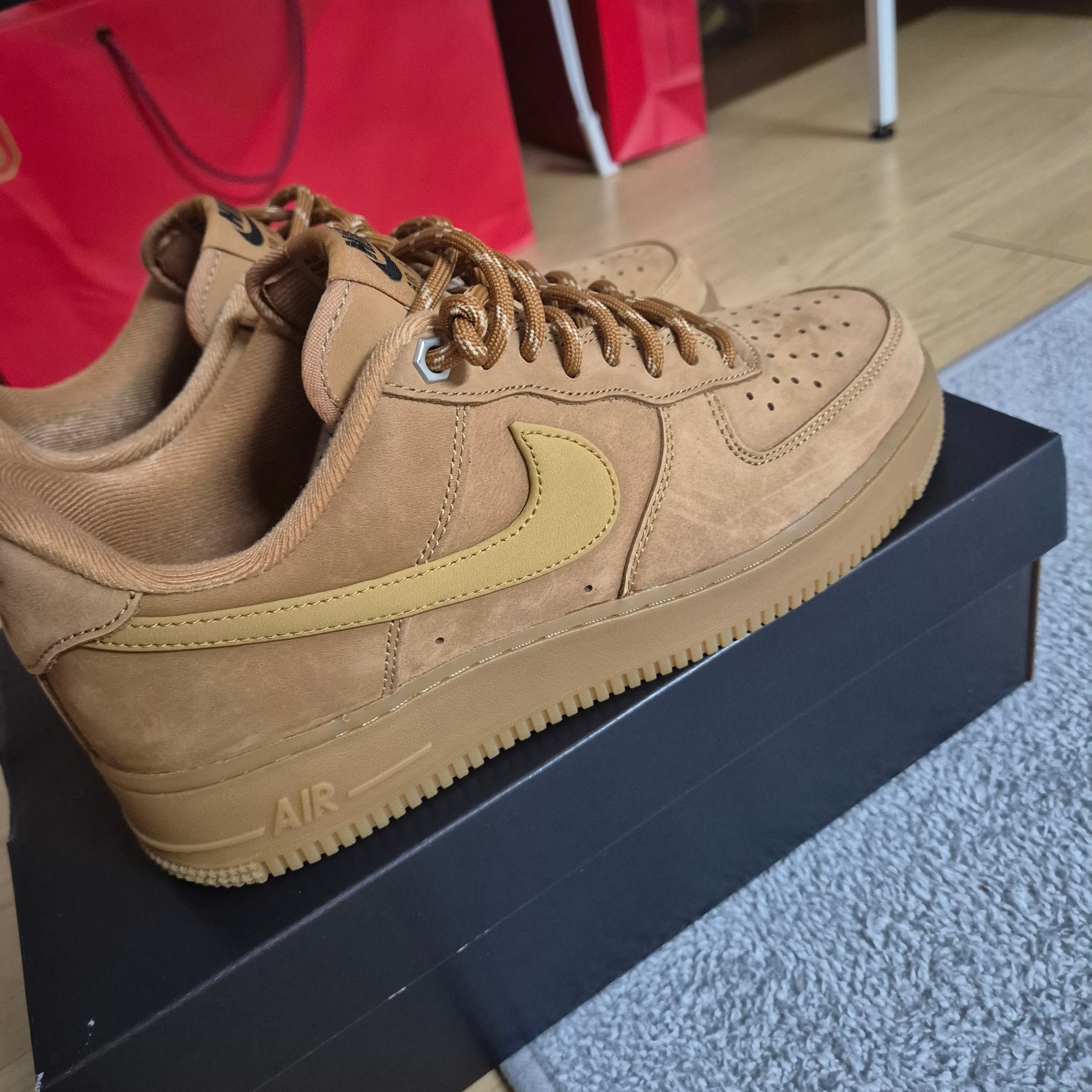 (W) Nike Air Force 1 '07 WB Flax Wheat 착용 스타일