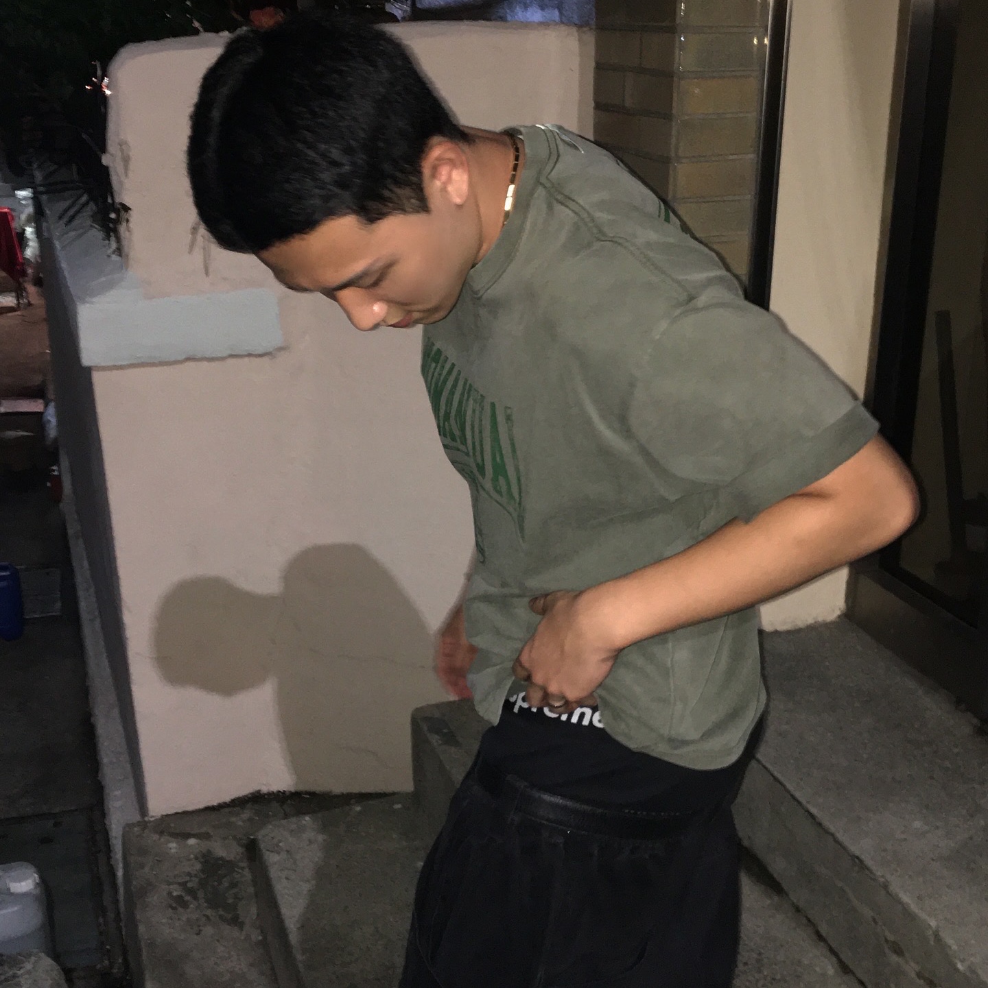 Nike Air Max Plus Triple Black, Supreme Hanes Boxer Briefs Black (4 Pack) 착용 스타일 - 2