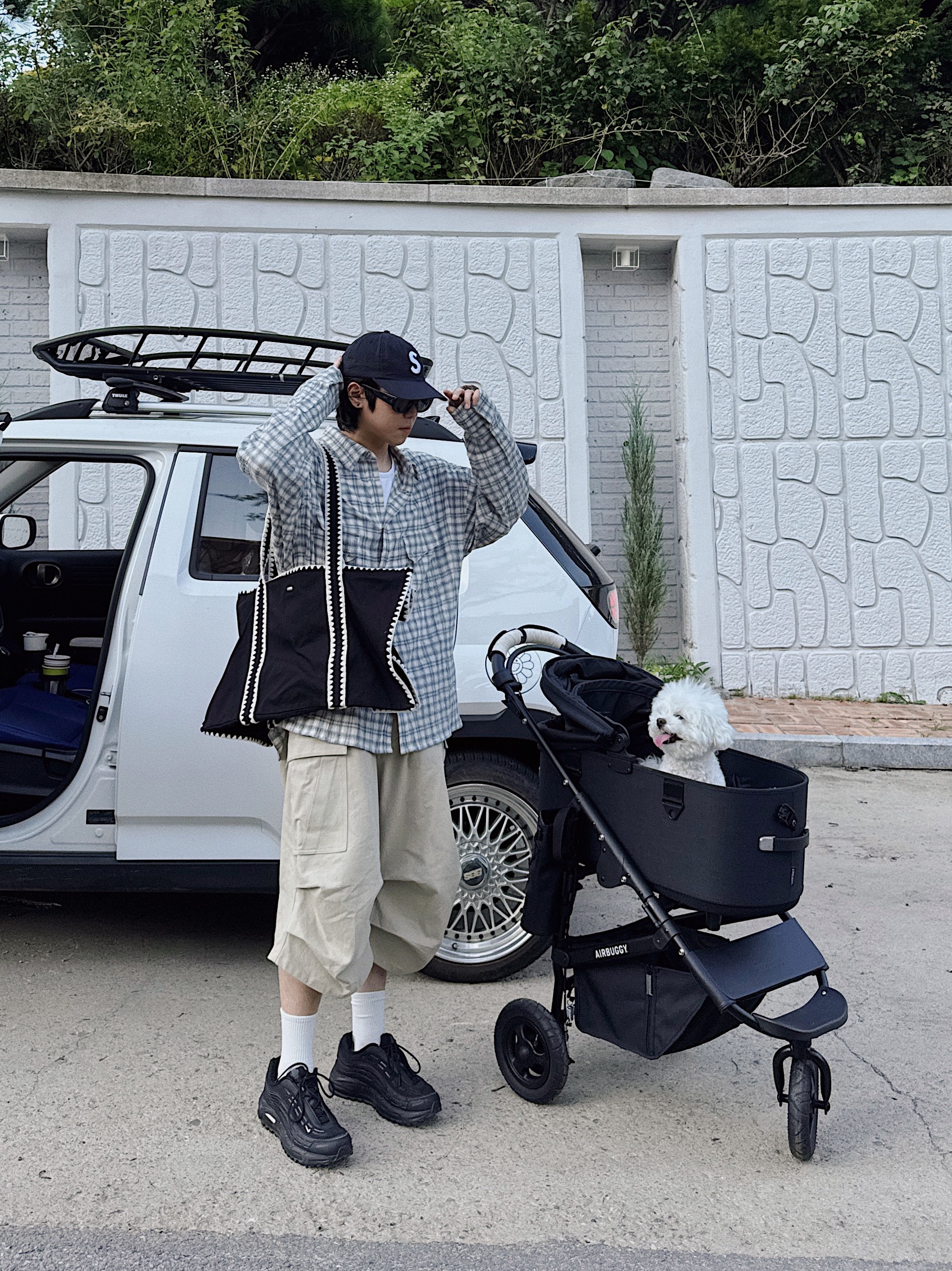 Nonnod Side cargo shorts Beige, Nike x Comme des Garcons Homme Plus Air Max TL 2.5 Black 착용 스타일 - 1