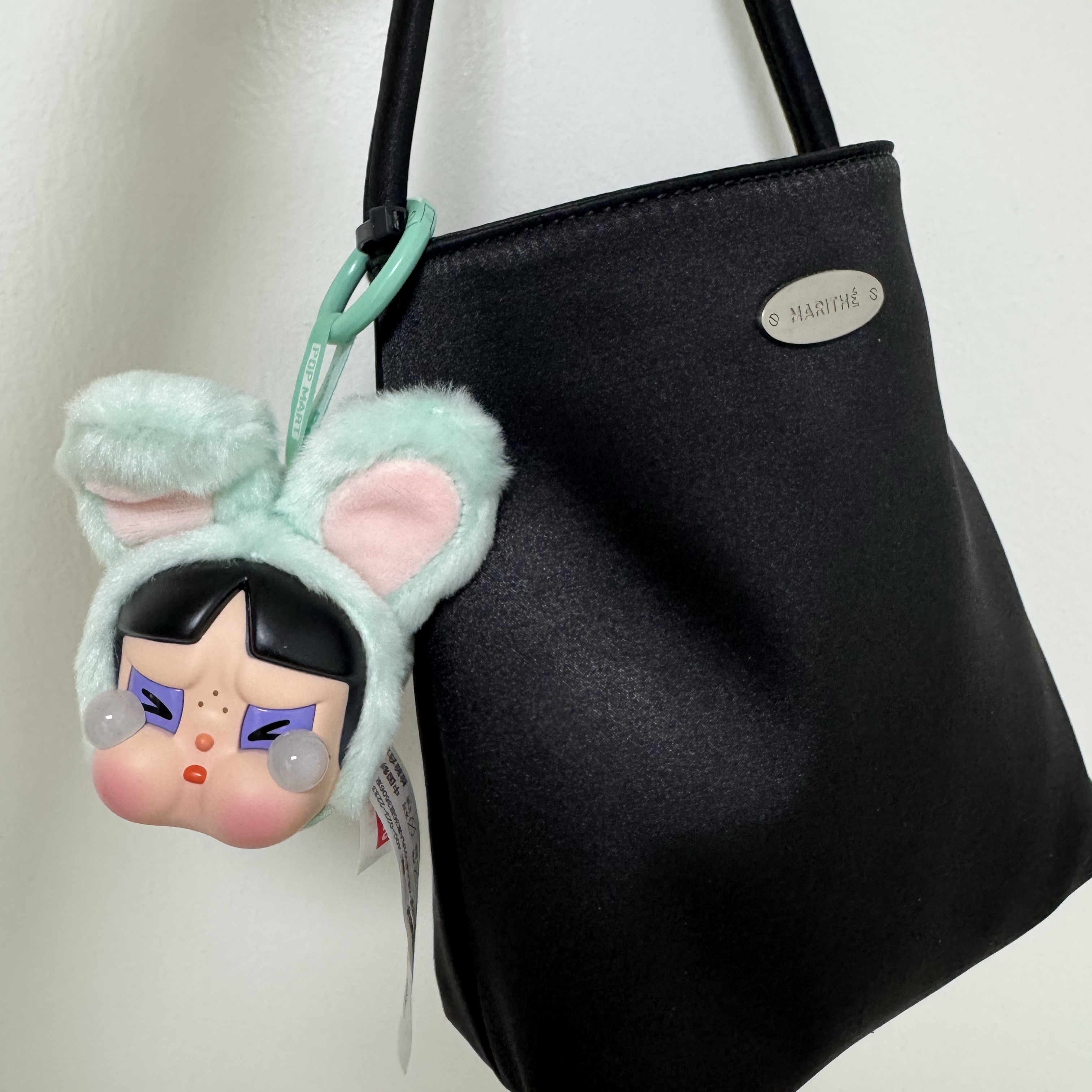 Pop Mart Crybaby x Powerpuff Girls Series Keyring Bunny Buttercup (Opened Case) 착용 스타일