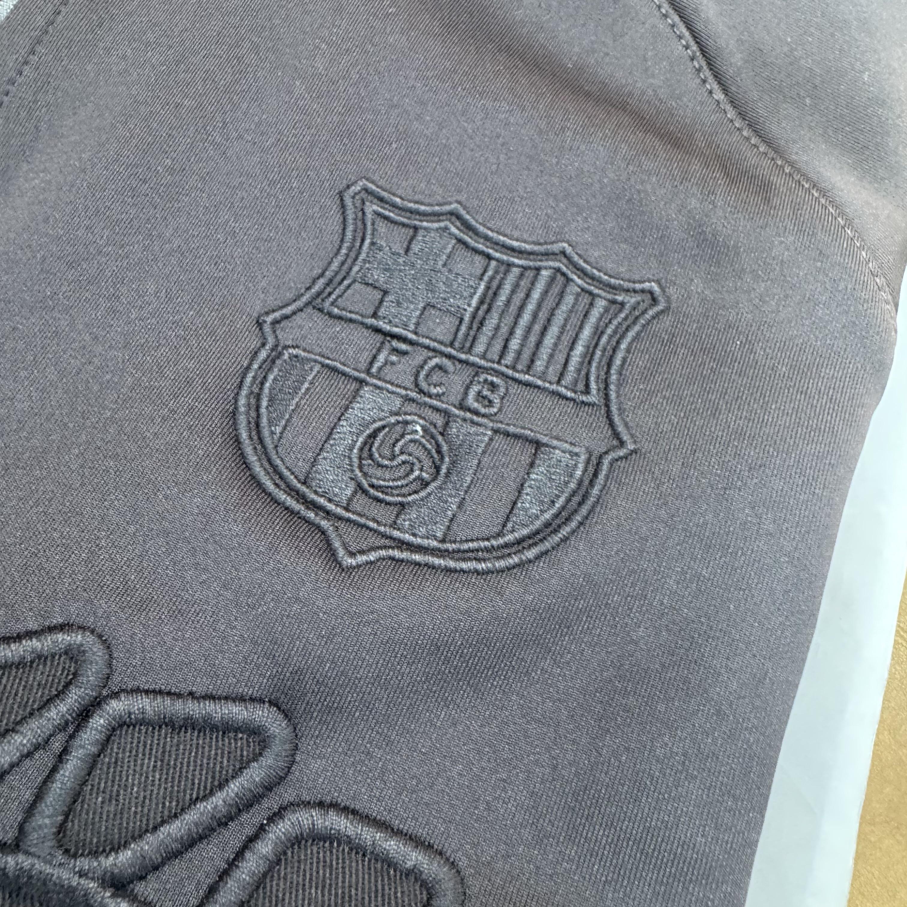 Nike FC Barcelona x Travis Scott Retro Zip Anthem Jacket Black 착용 스타일 - 3