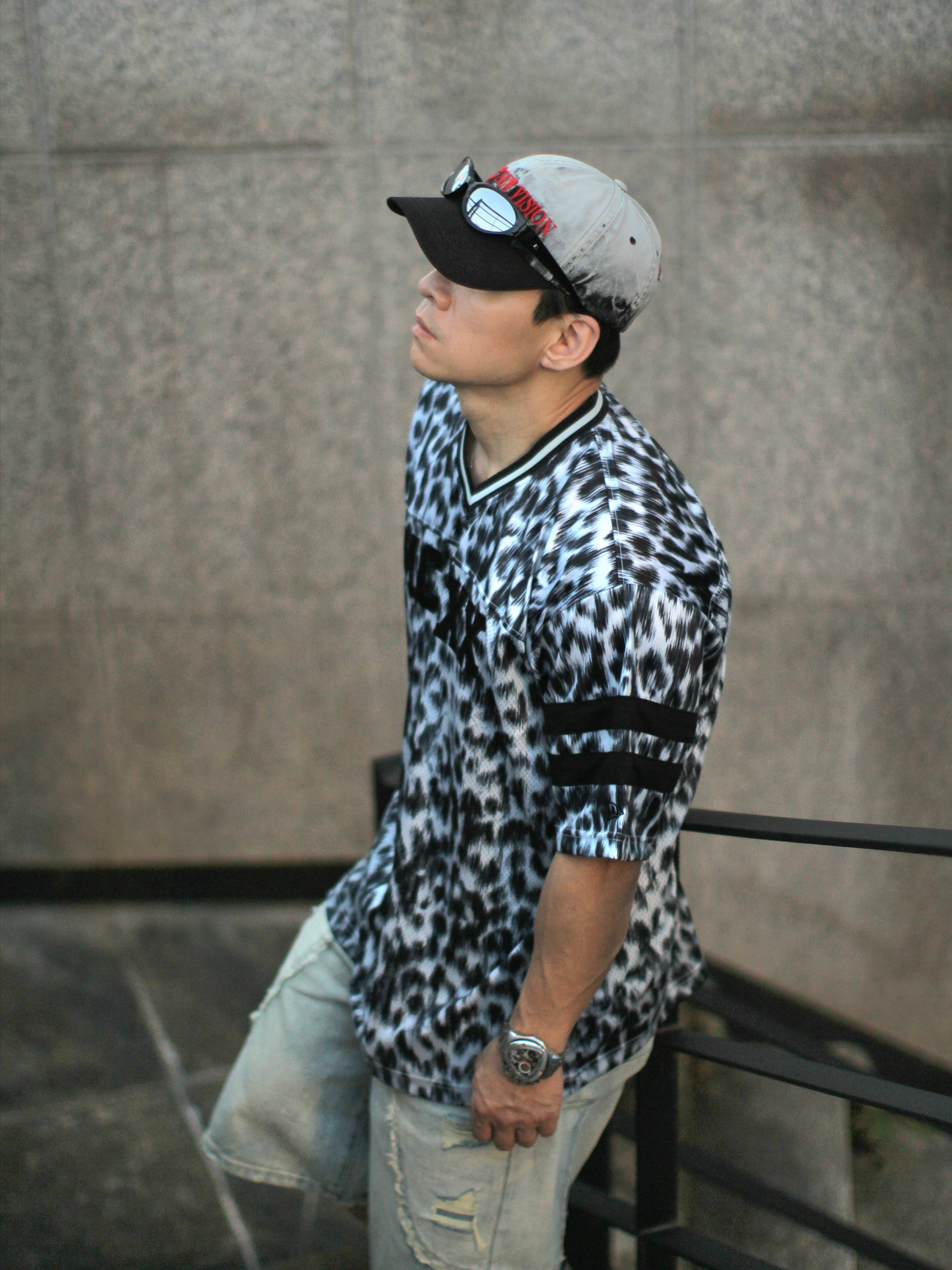 ETCE Fadeout Cap Black, Nike Carabiner Keychain White Black 착용 스타일 - 3