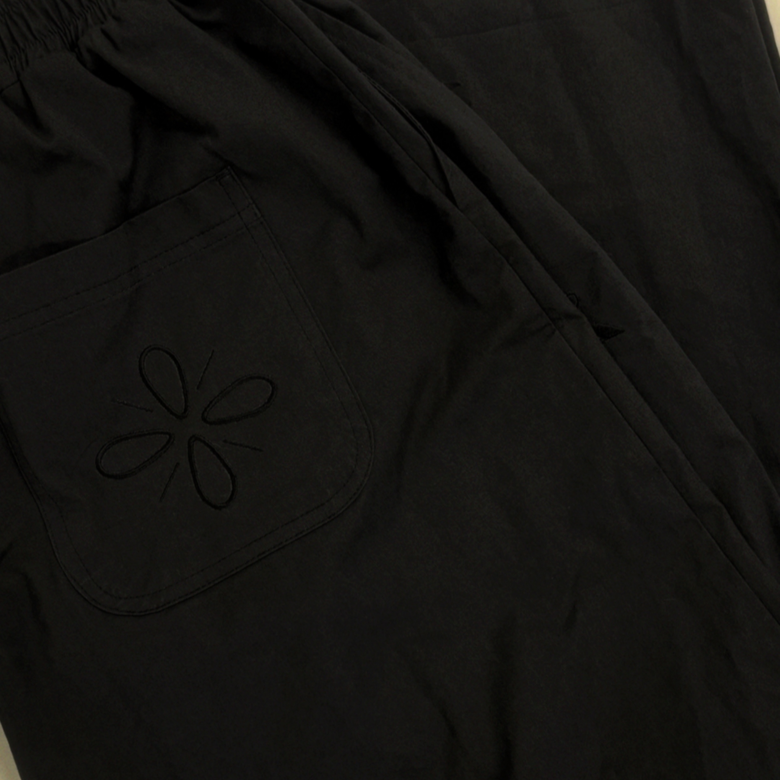 Riomeu Cotton Wide Balloon Pants Black 착용 스타일
