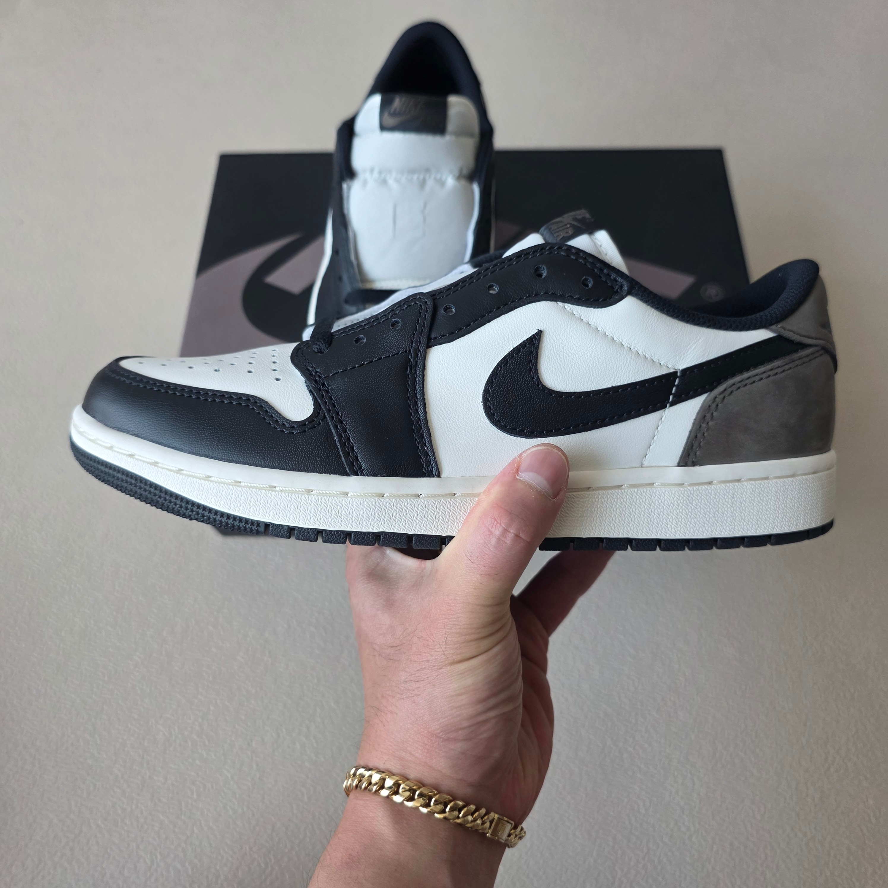 Jordan 1 Retro Low OG Mocha 착용 스타일 - 2